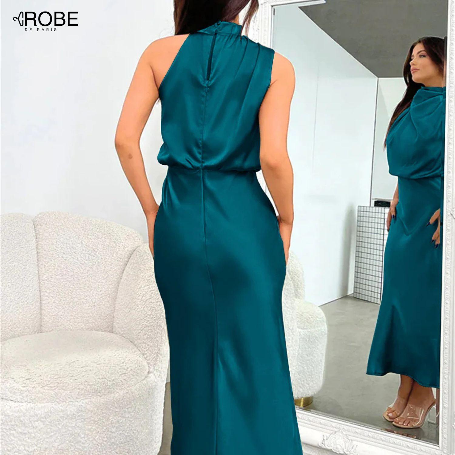 Éclat Élégant | Robe Satinée Décolleté Halter pour Soirée