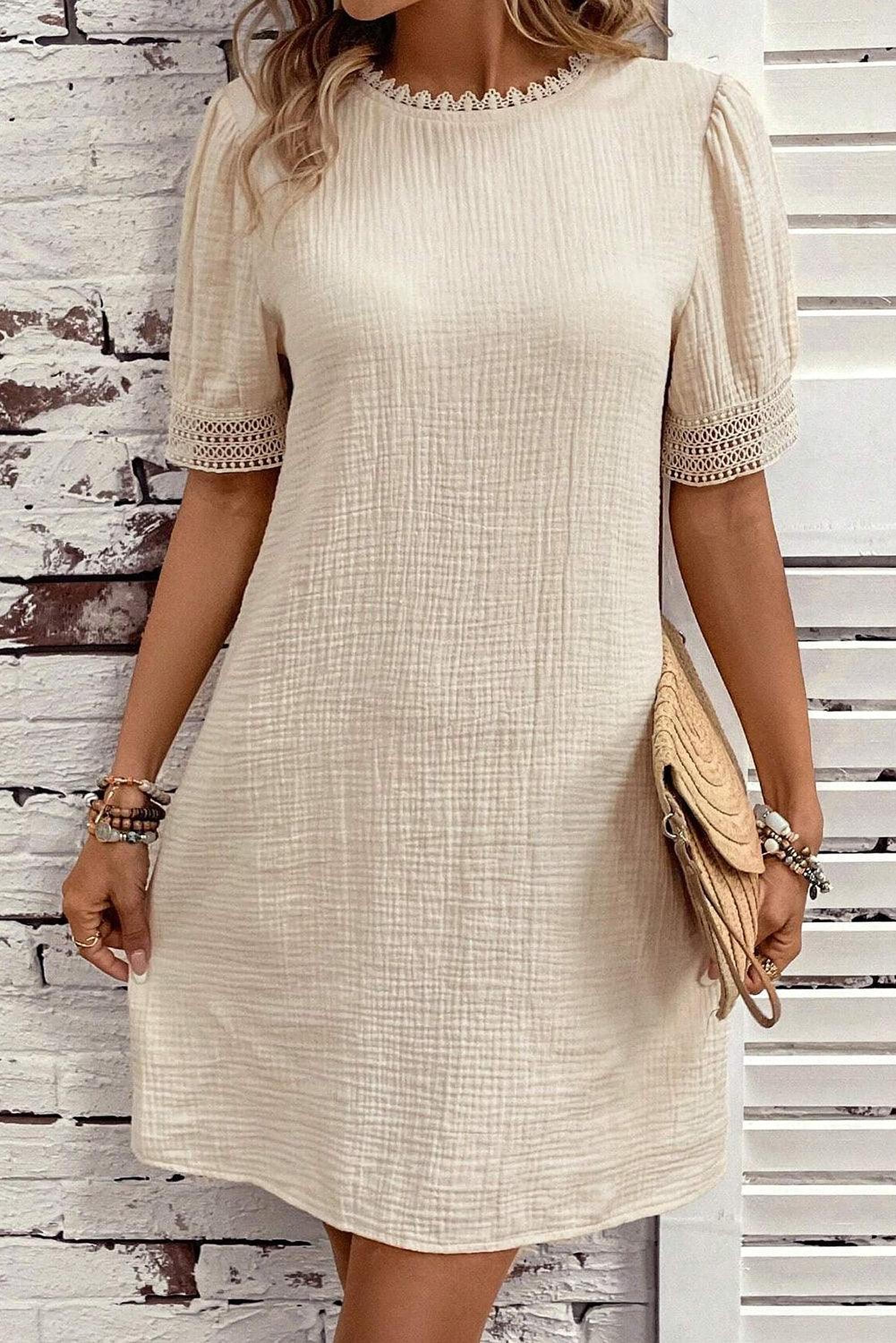 Éclat Élégant | Robe Droite en Dentelle avec Manches Bouffantes pour Occasions Spéciales