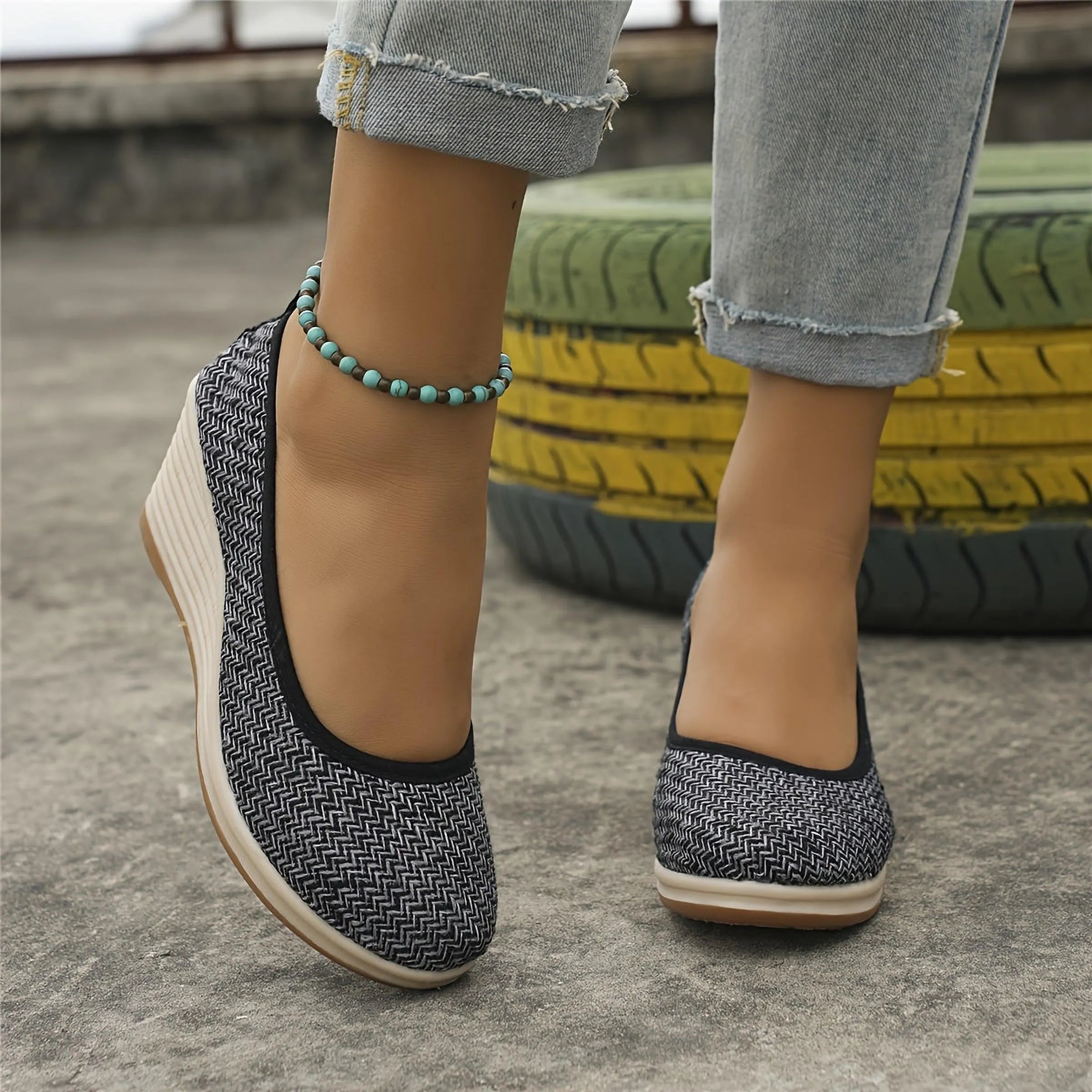 Liora Ventis | Chaussures femme à enfiler respirantes compensées