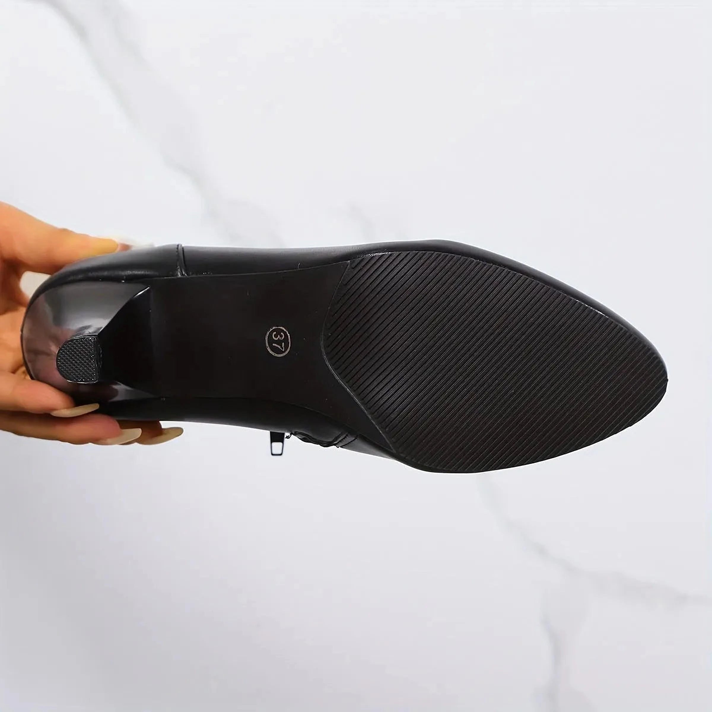 Ophélie Noire | Chaussures pointues et bottines zippées femme