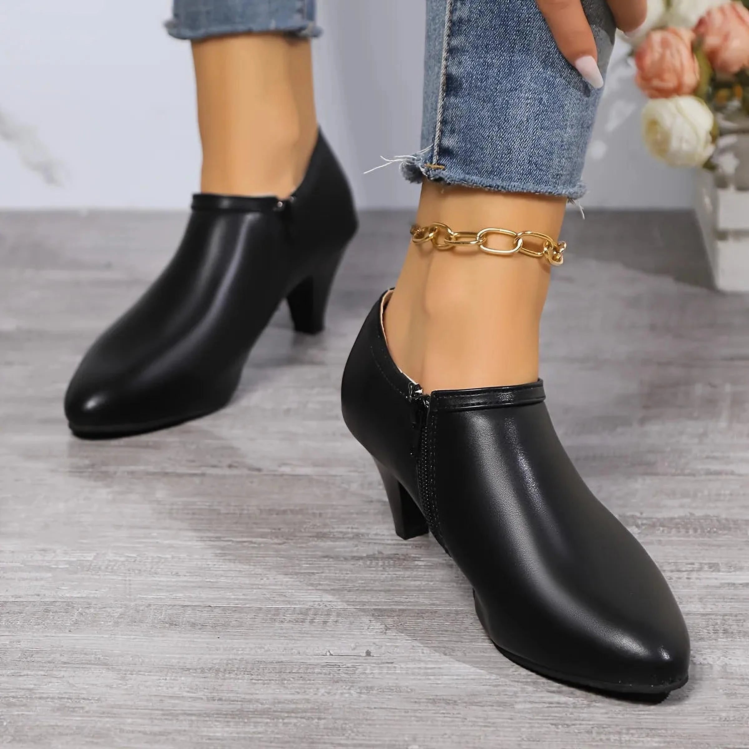 Ophélie Noire | Chaussures pointues et bottines zippées femme