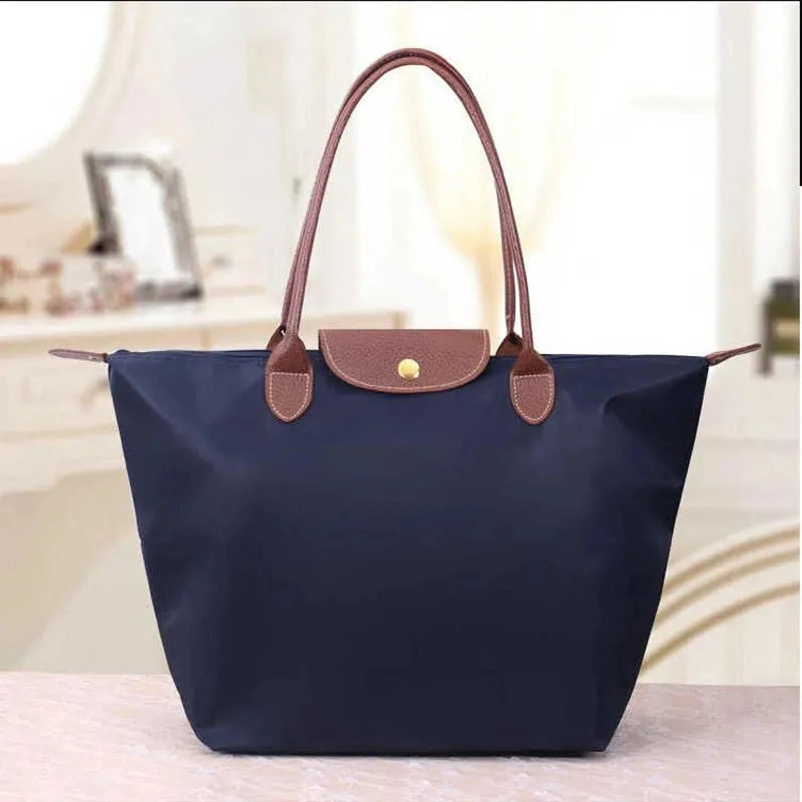 Sac à Main Pliable Zippé et Imperméable – Compact, Léger & Élégant