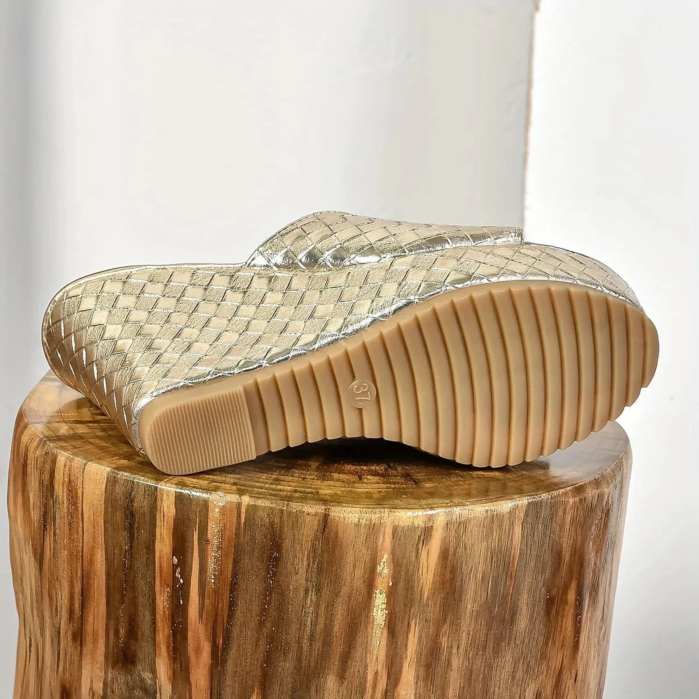 Saphira Claire | Sandales compensées peep-toe élégantes pour femmes