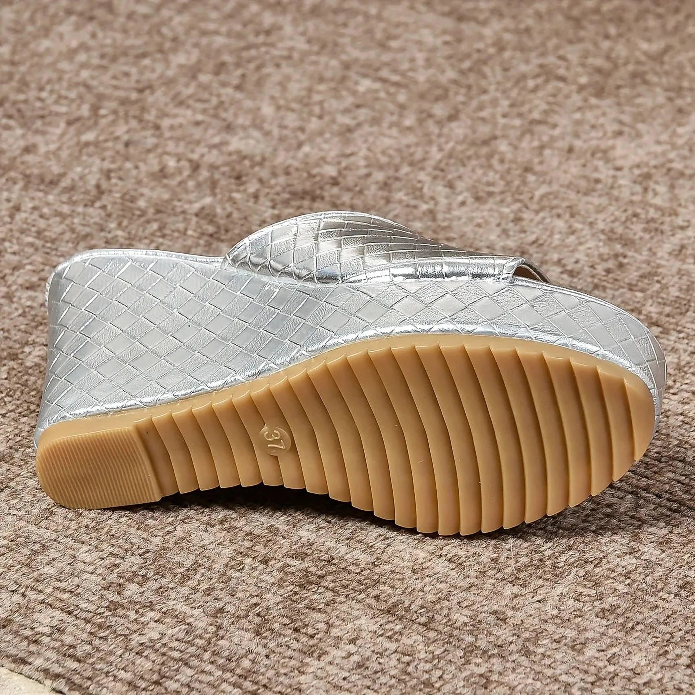 Saphira Claire | Sandales compensées peep-toe élégantes pour femmes