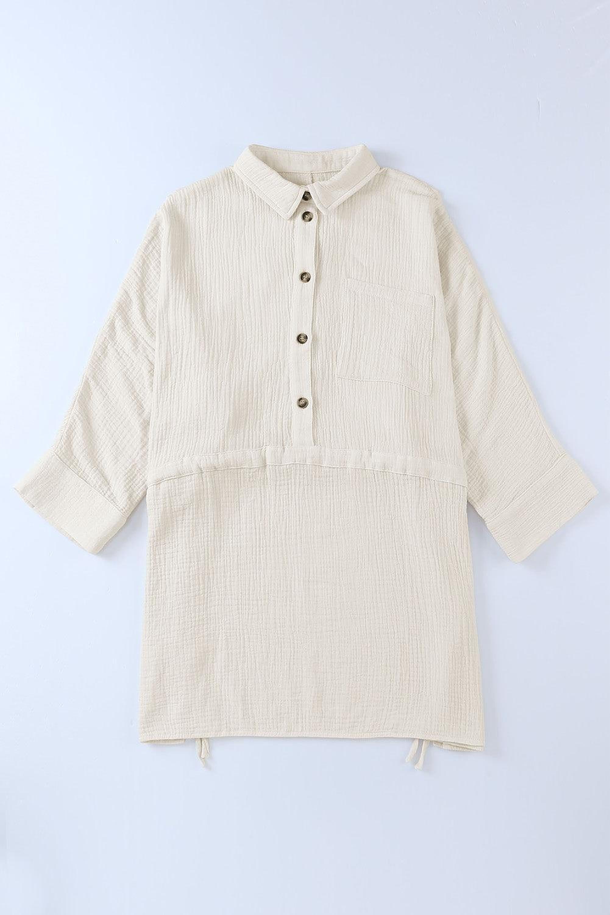 Robe élégante avec boutons et cordon à la taille