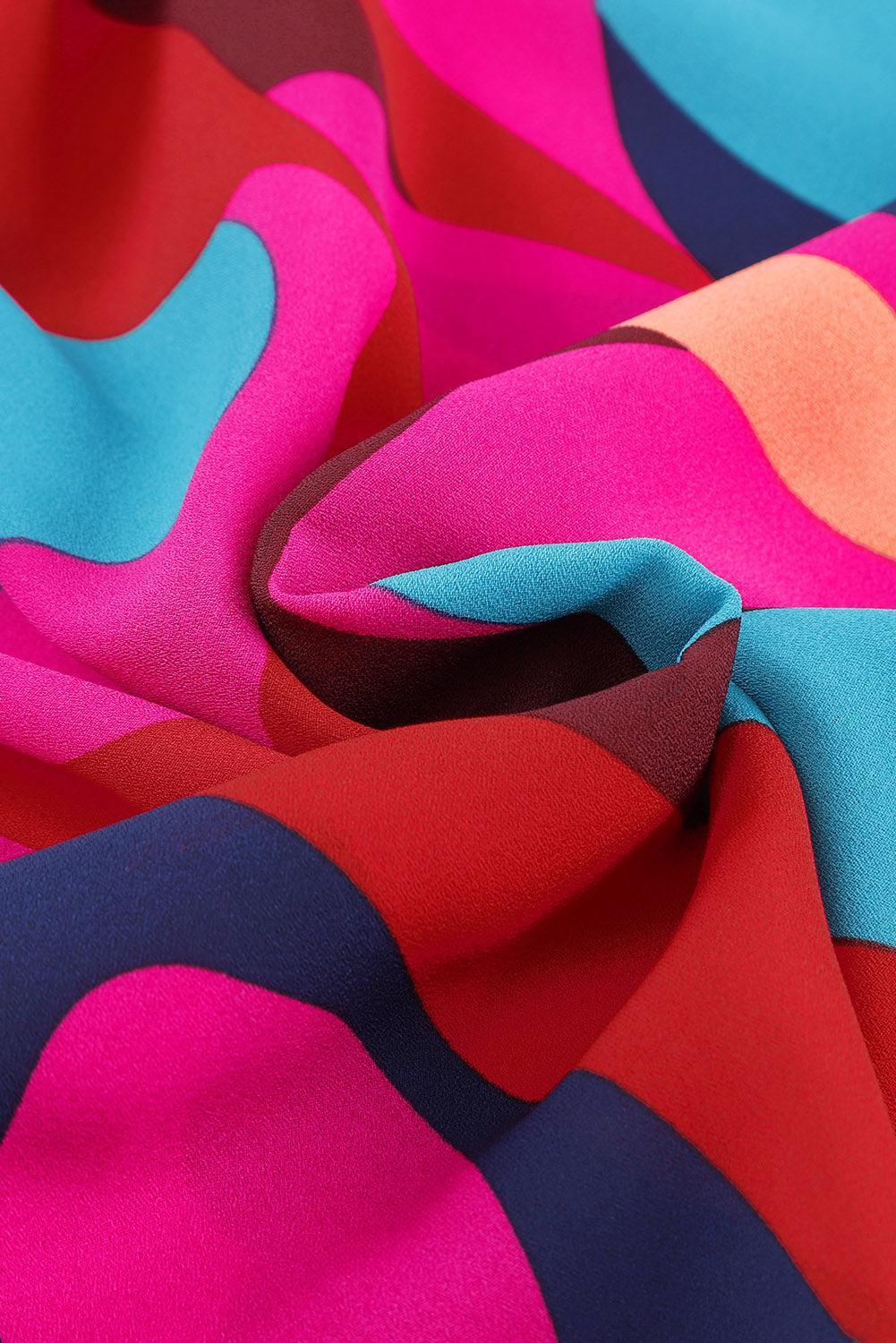 Mini-robe colorée avec ceinture et manches bouffantes élégantes