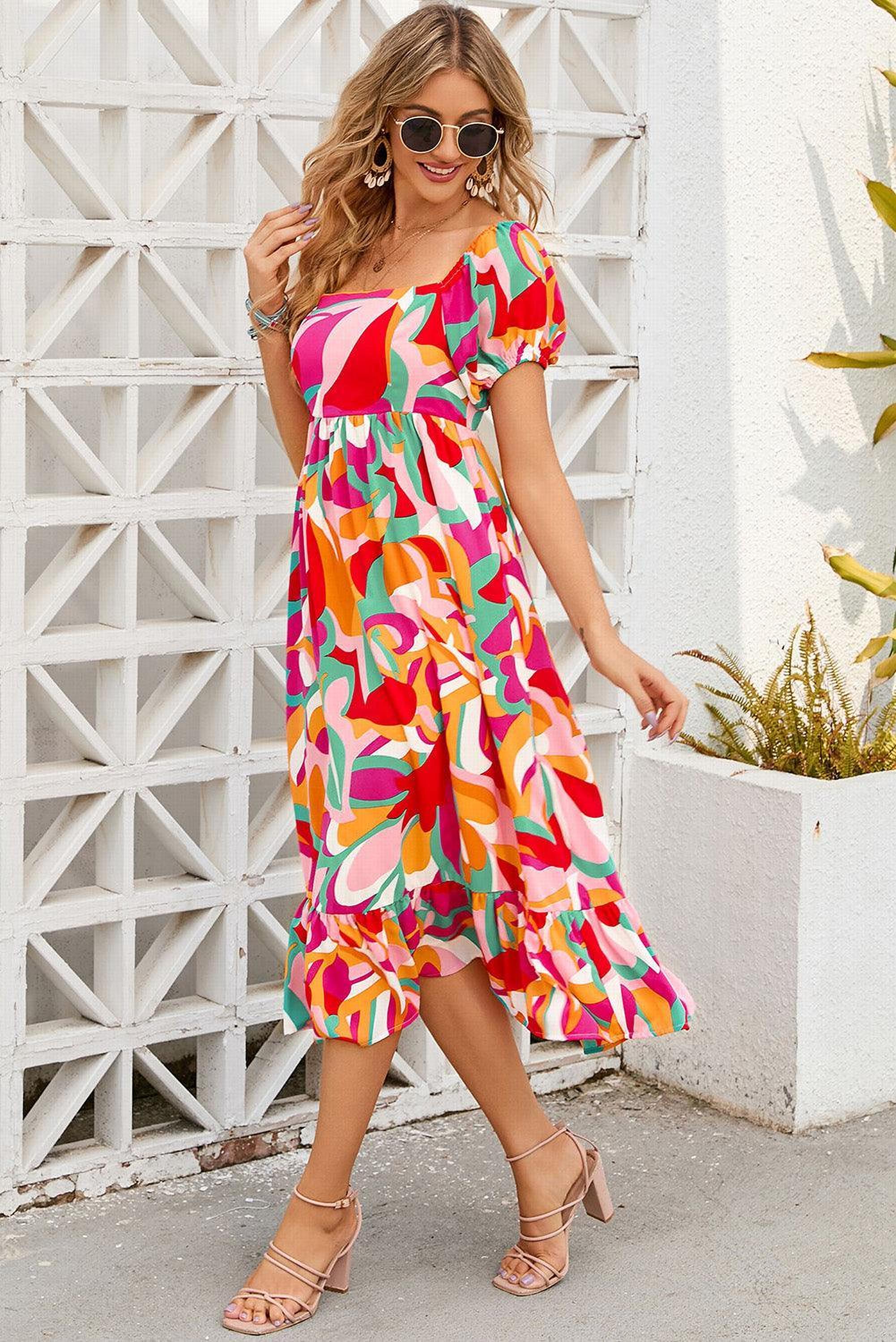 Robe midi colorée avec un col carré élégant