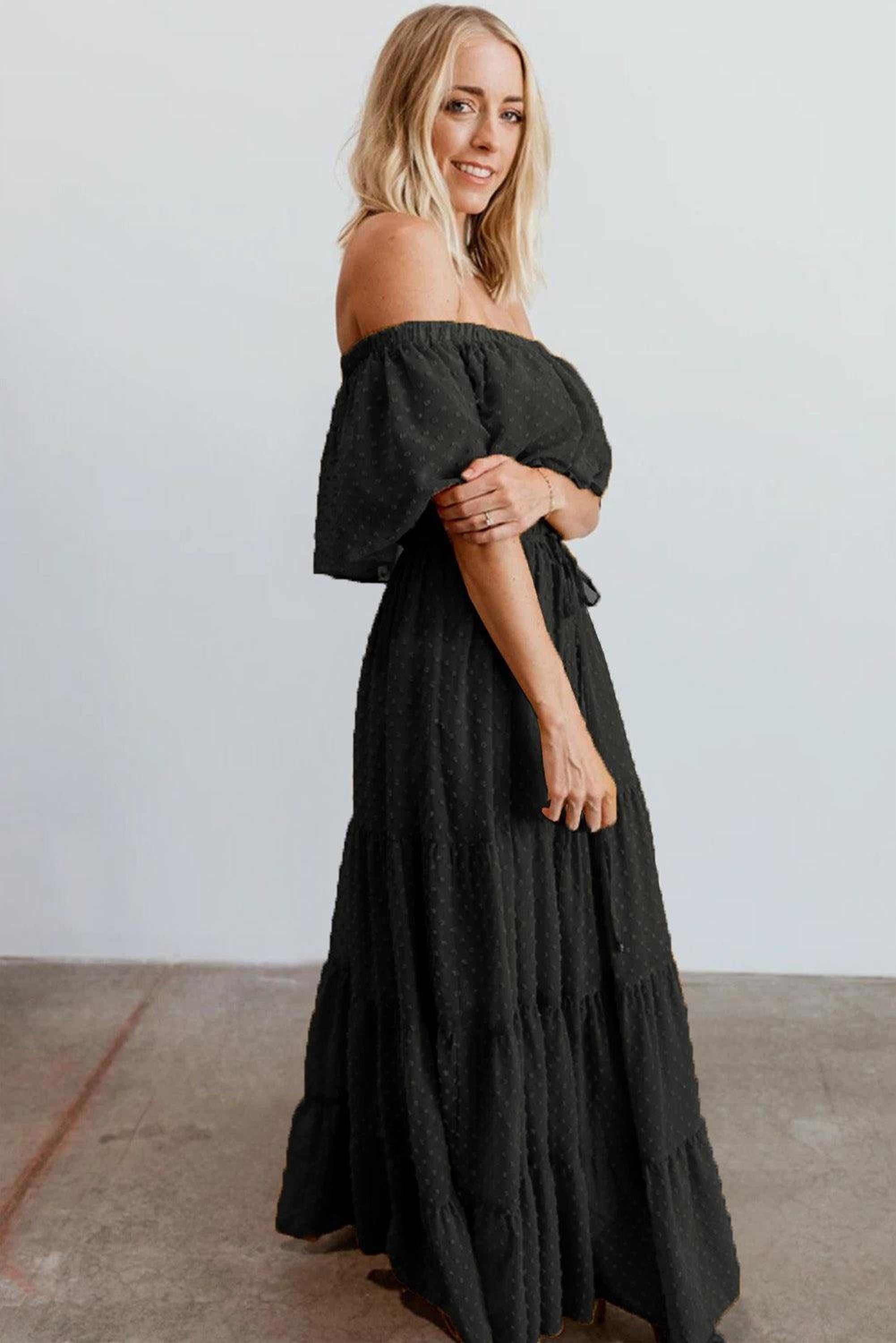 Robe maxi épaules dénudées avec motifs suisses