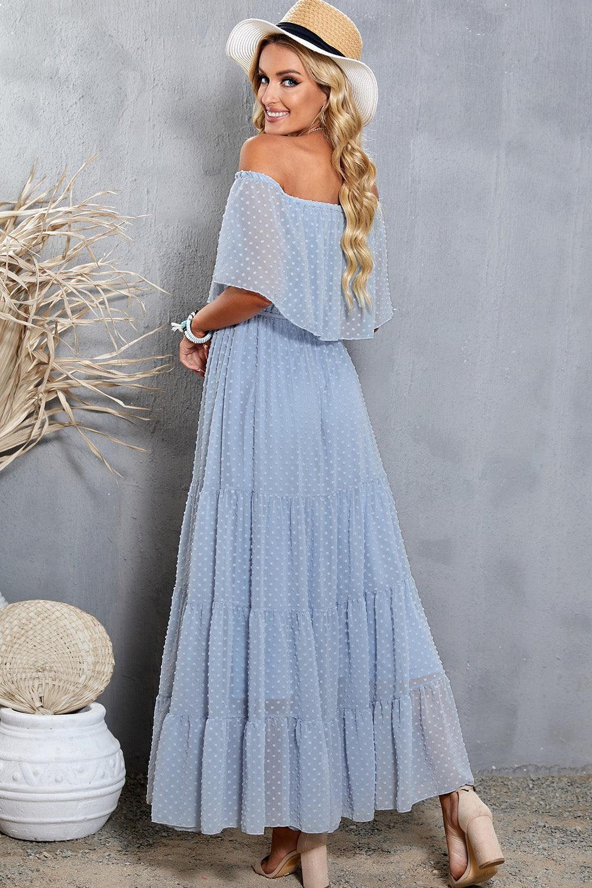 Robe maxi épaules dénudées avec motifs suisses