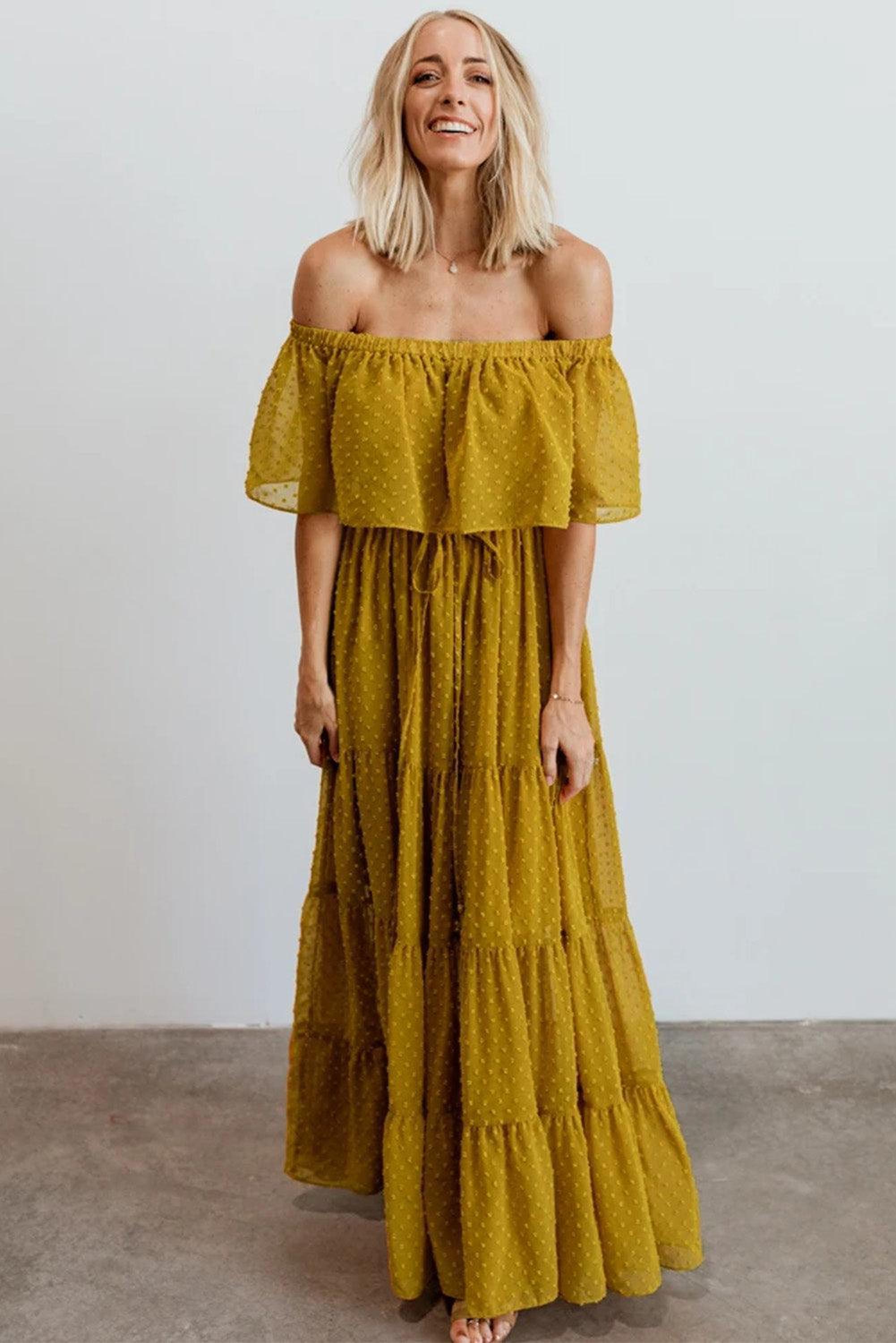 Robe maxi épaules dénudées avec motifs suisses