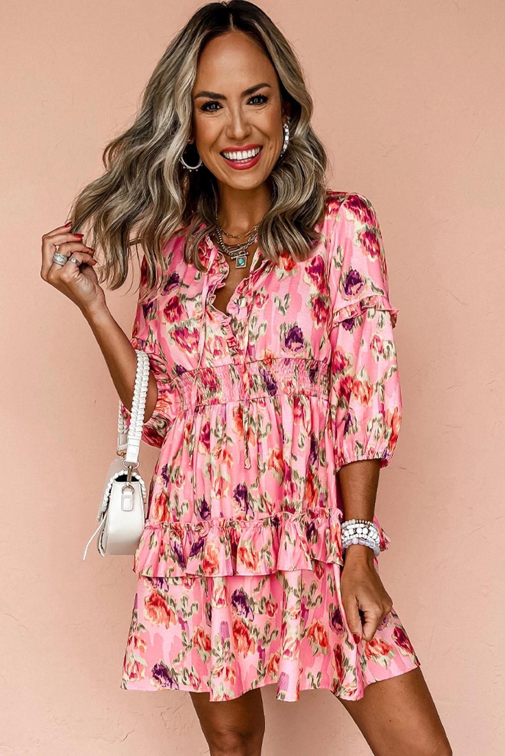Robe mini à taille haute avec des smocks et des franges élégantes