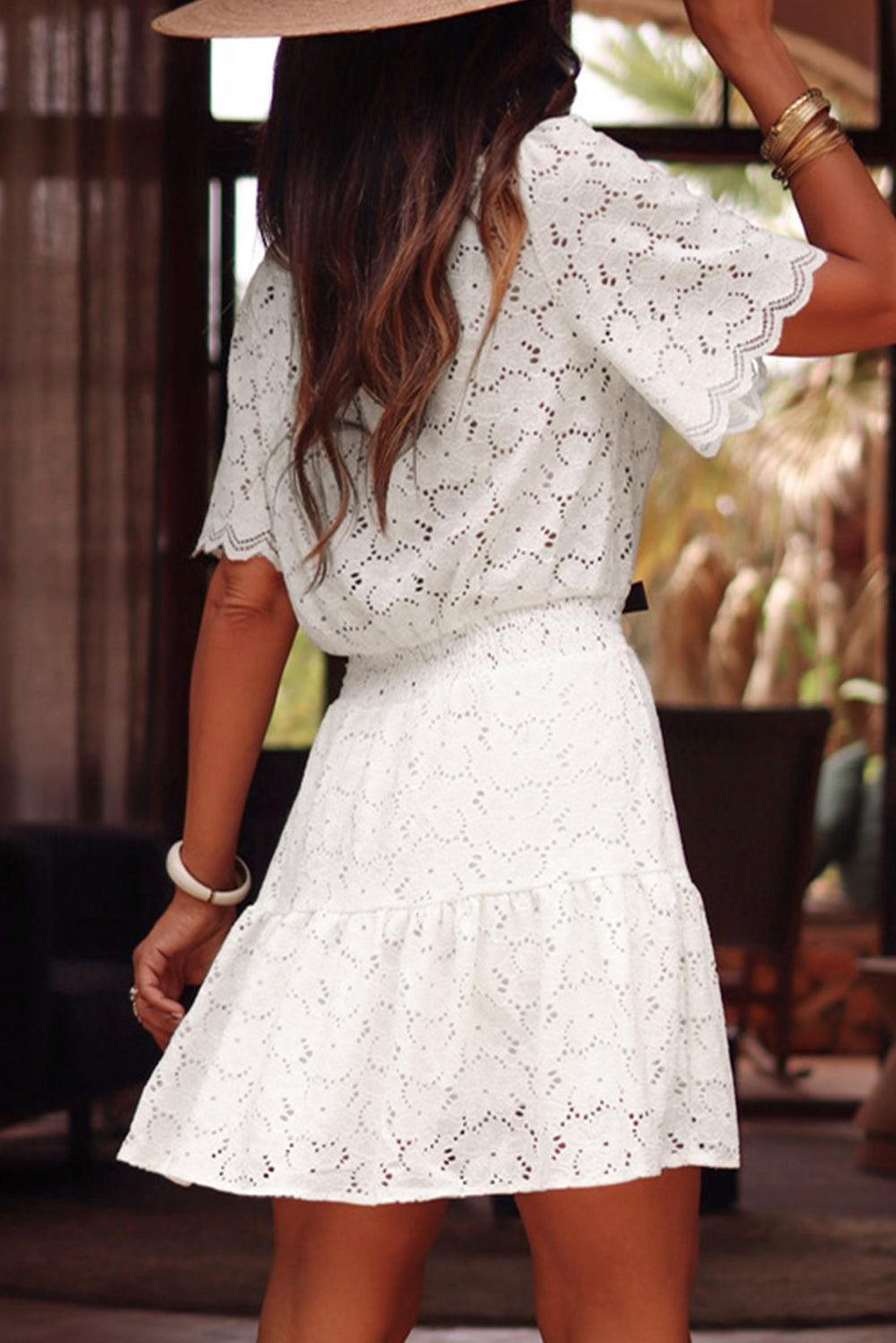 Robe en dentelle crochetée à manches courtes, élégante et féminine