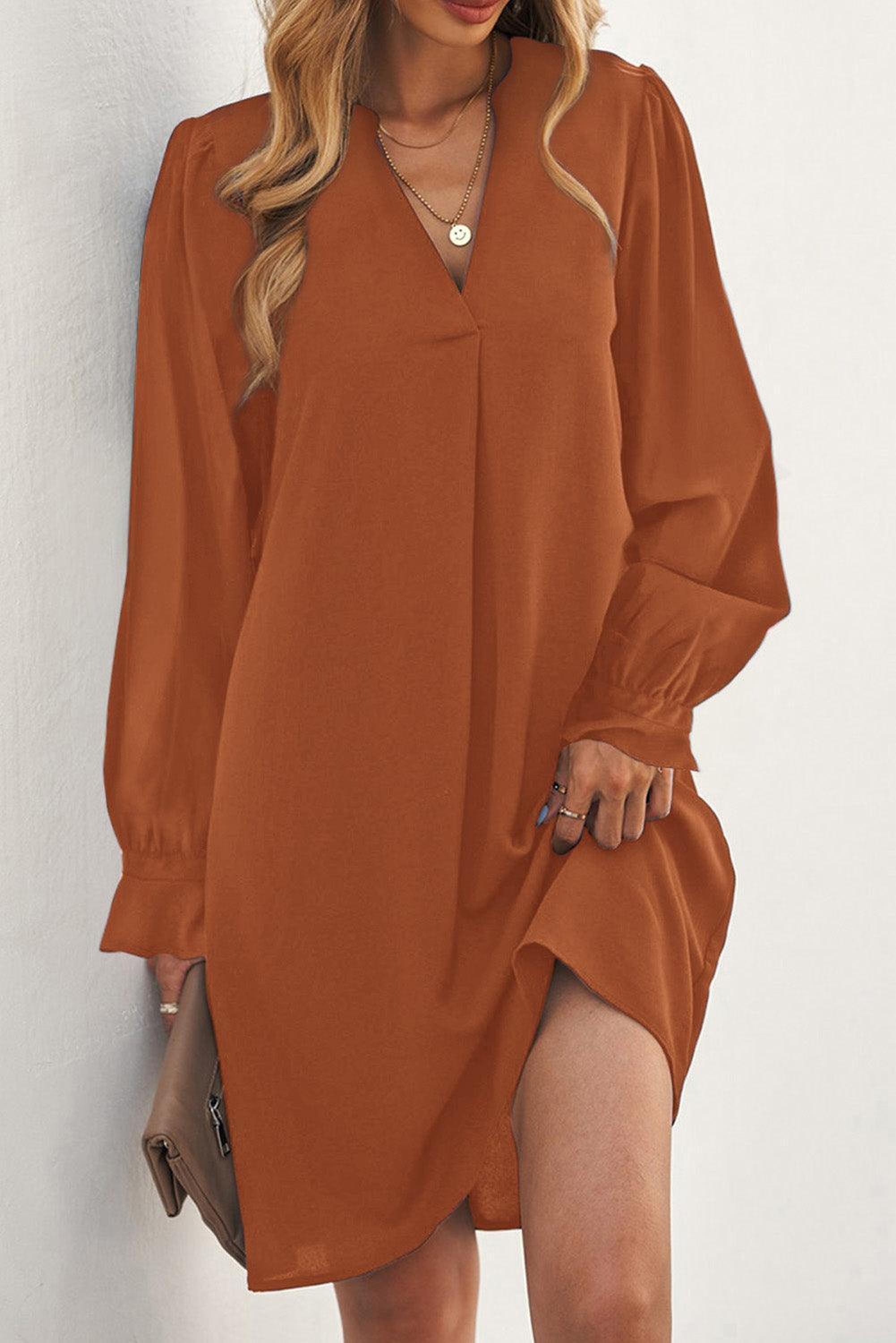 Mini-robe élégante à col V profond avec manches à volants