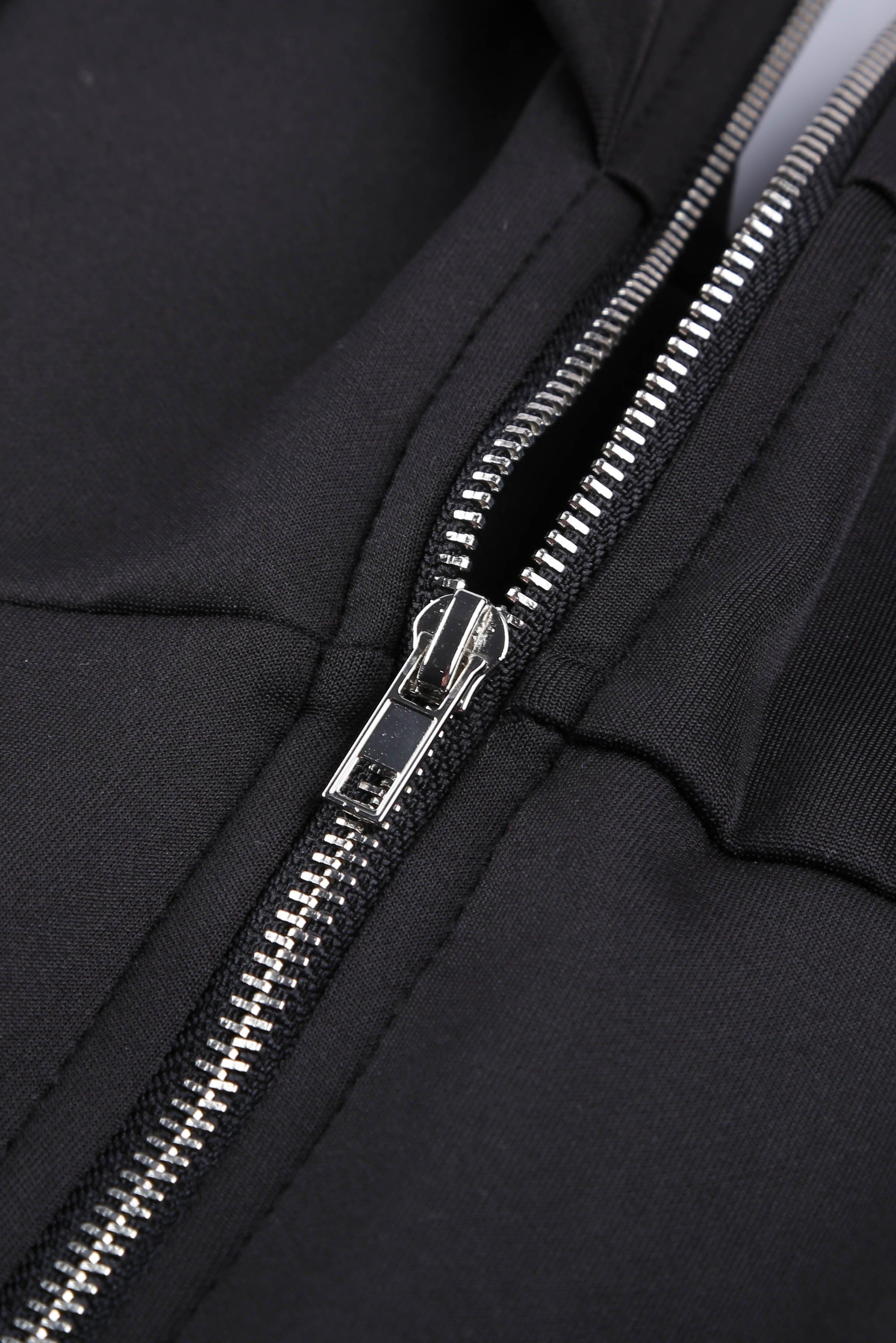 Robe midi chic à épaule dénudée, élégante et moderne