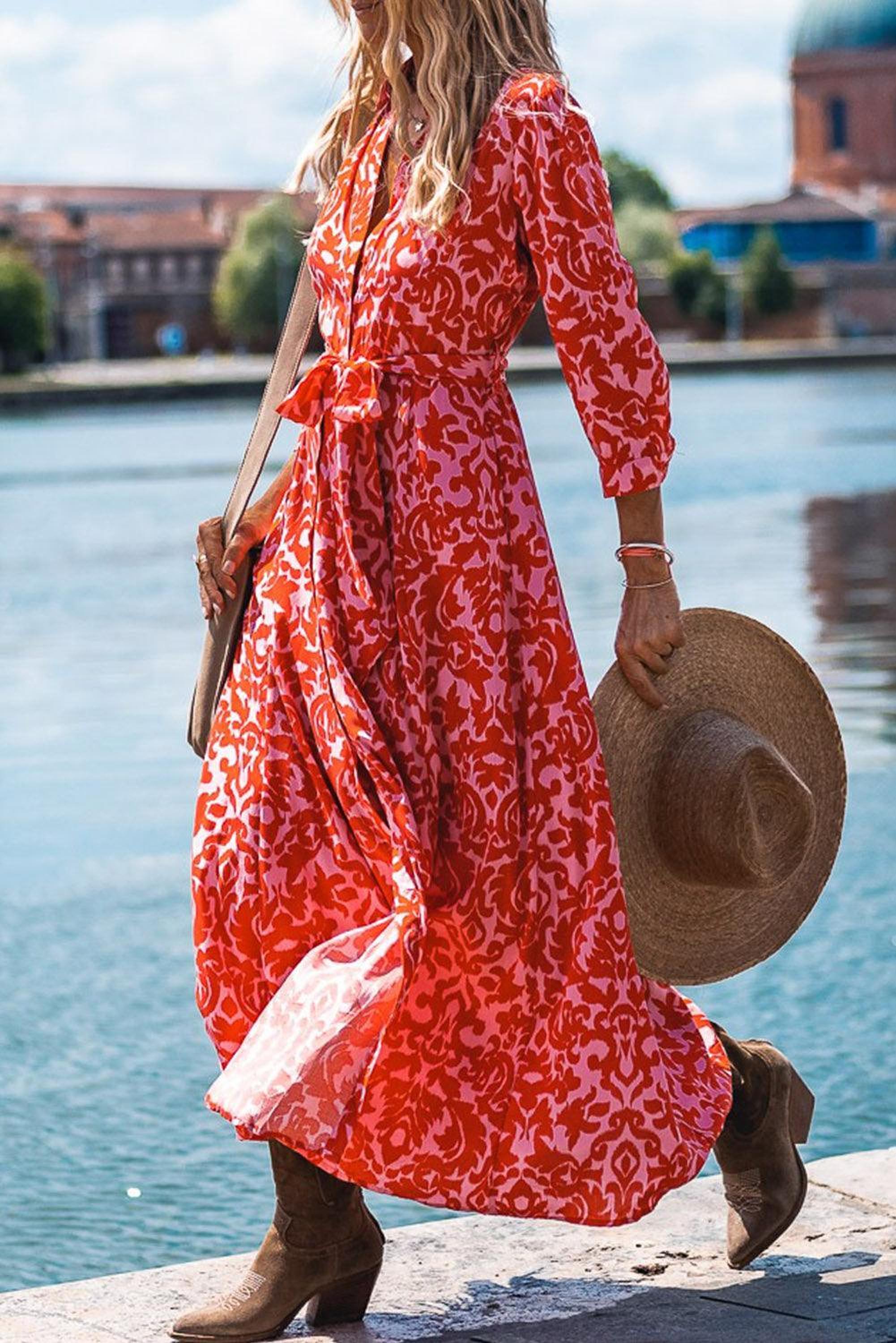 Robe longue imprimée avec ceinture et col en V