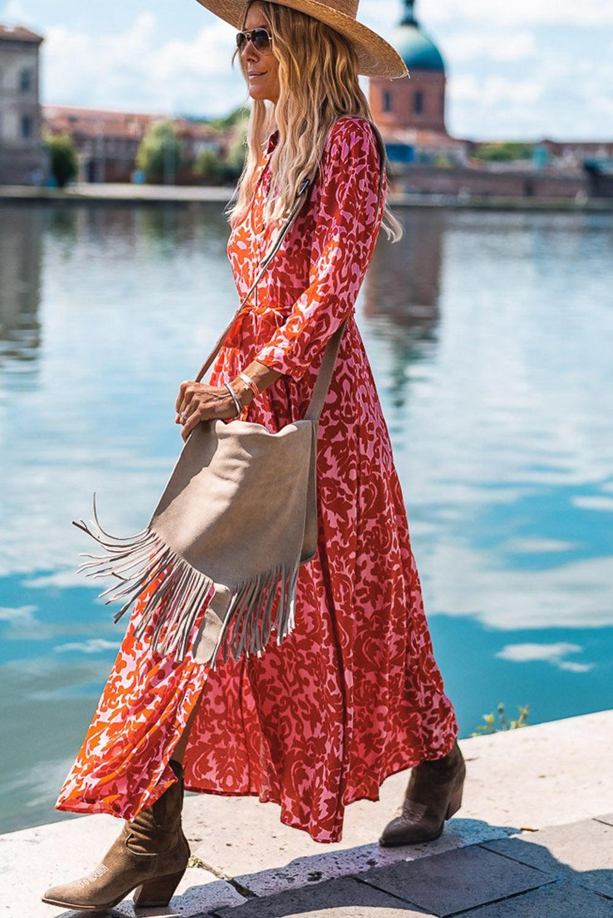 Robe longue imprimée avec ceinture et col en V