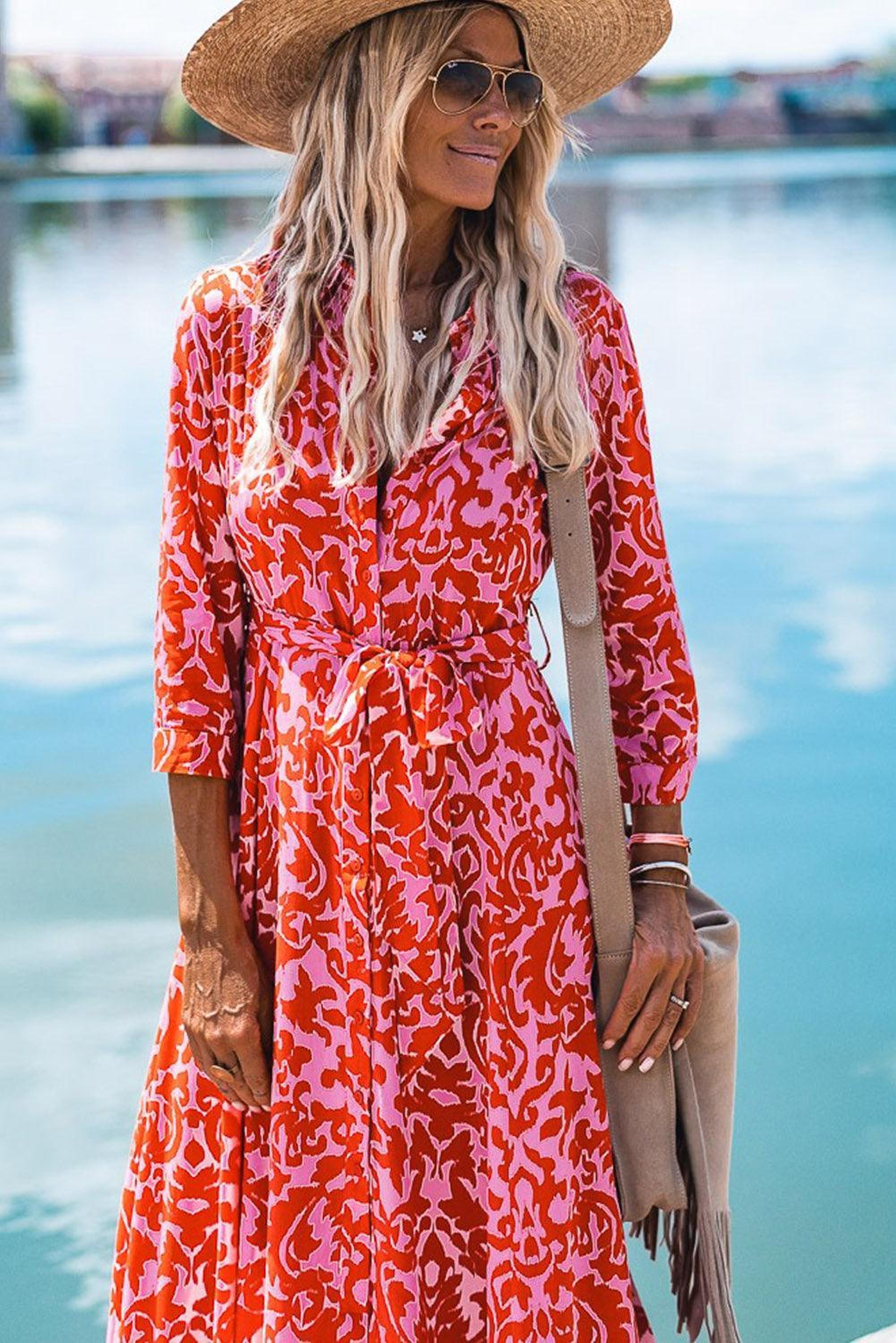 Robe longue imprimée avec ceinture et col en V