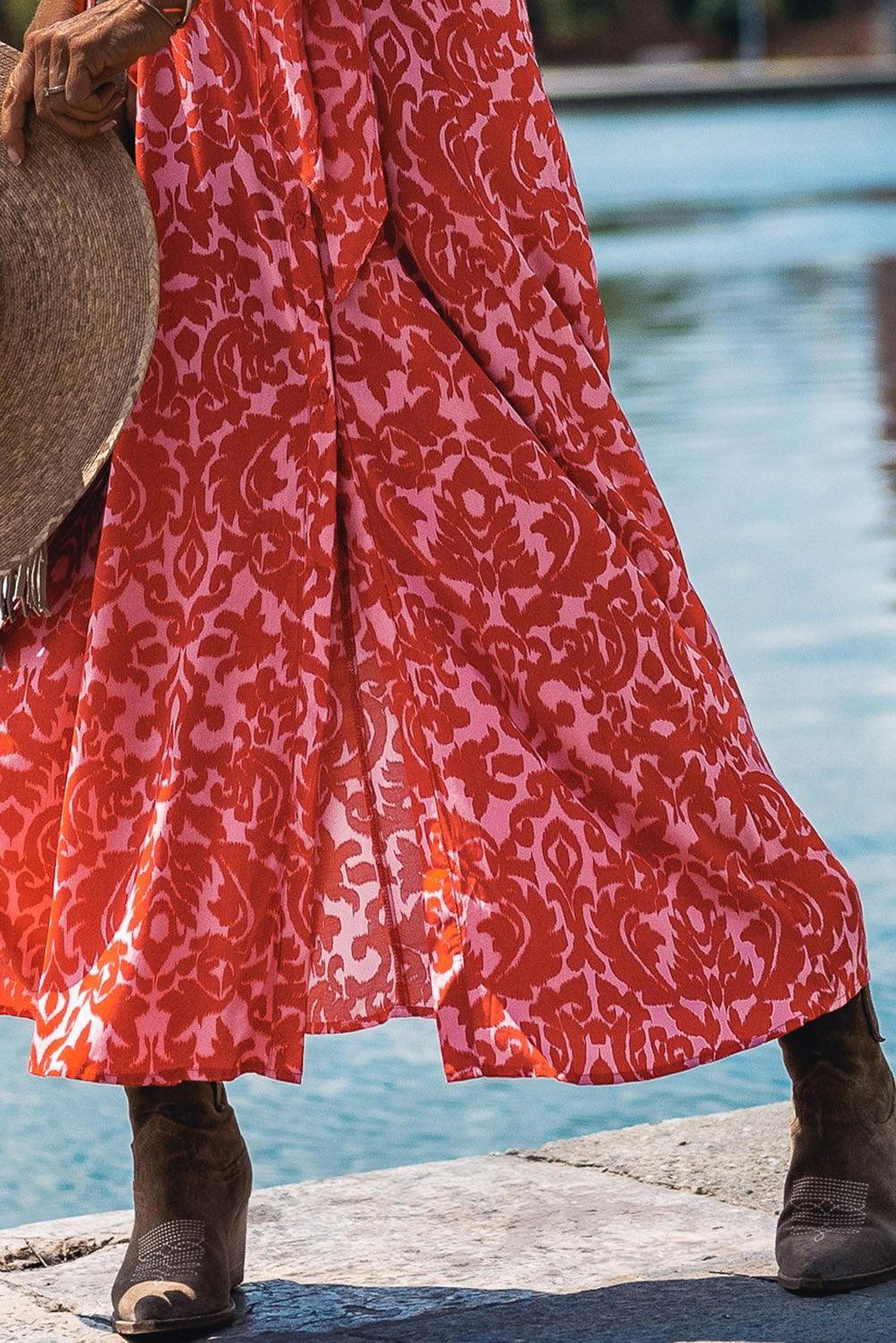 Robe longue imprimée avec ceinture et col en V