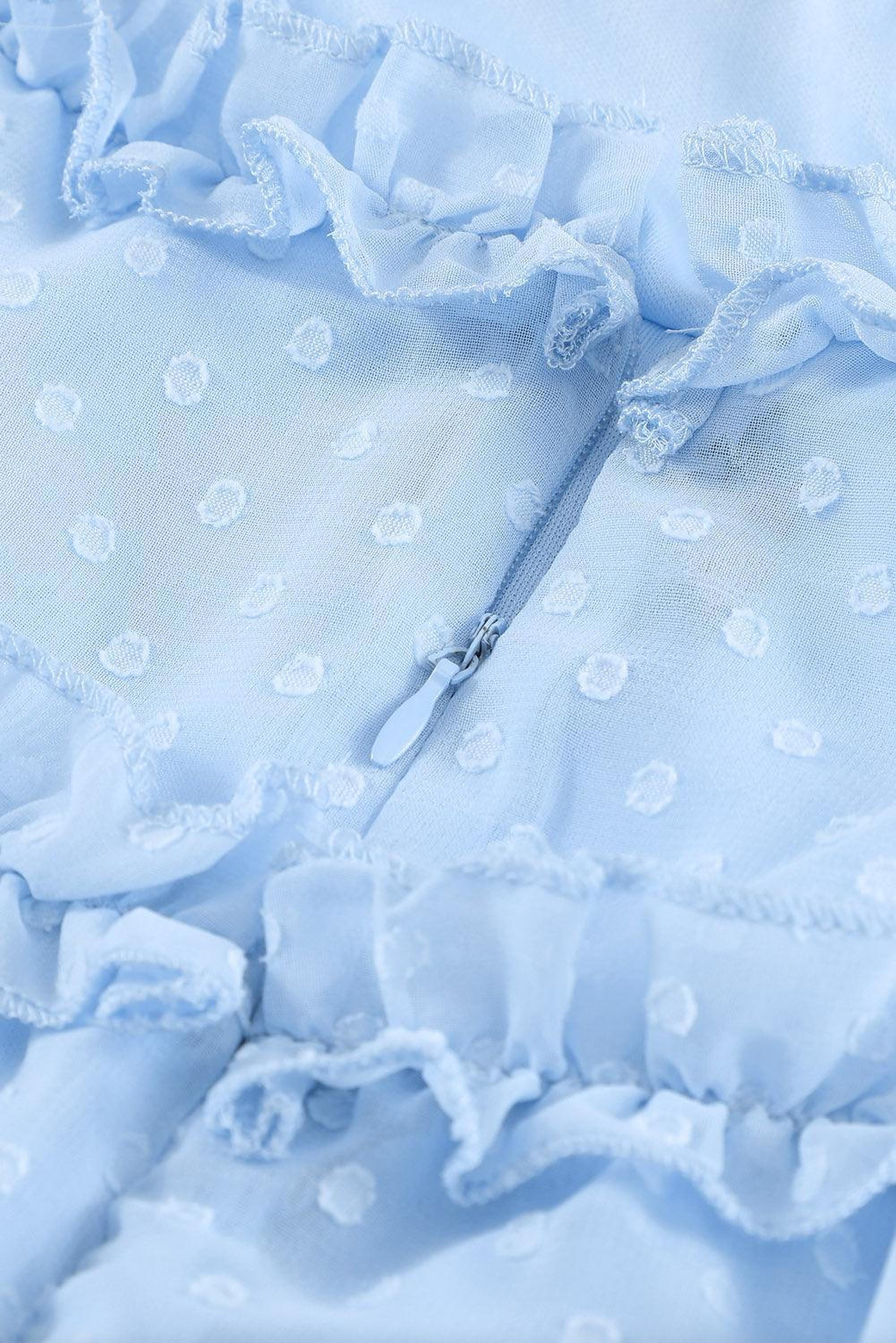 Robe à volants superposés avec dos nu