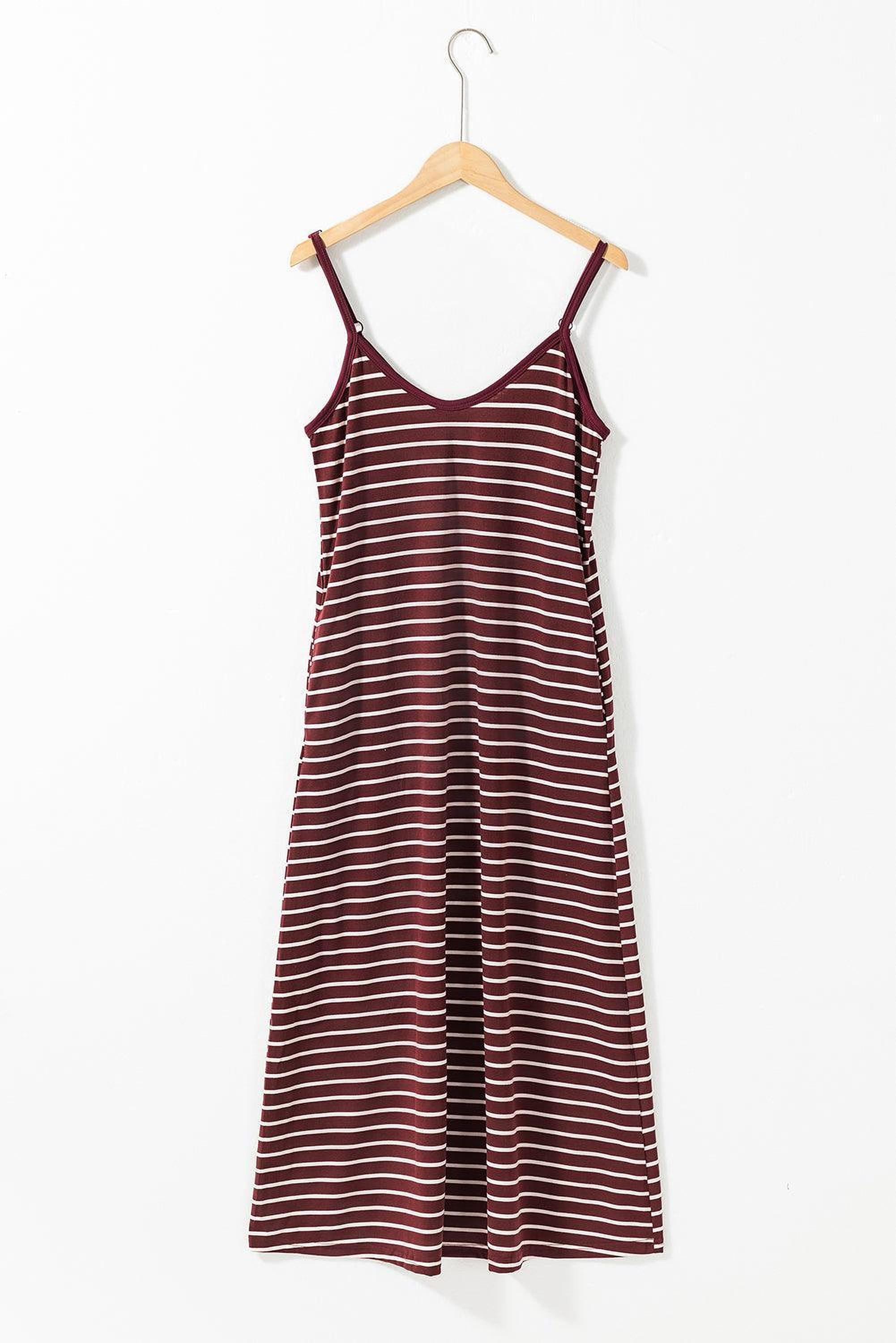 Maxi robe élégante avec poches latérales et fines bretelles