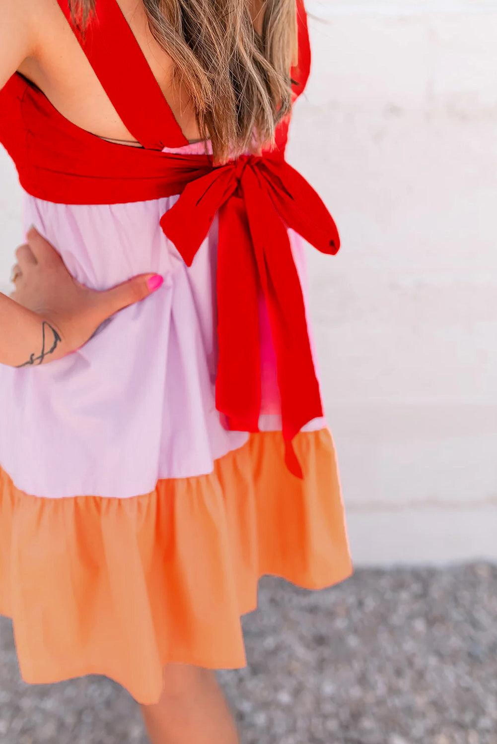 Robe évasée dos nu avec nœud élégant