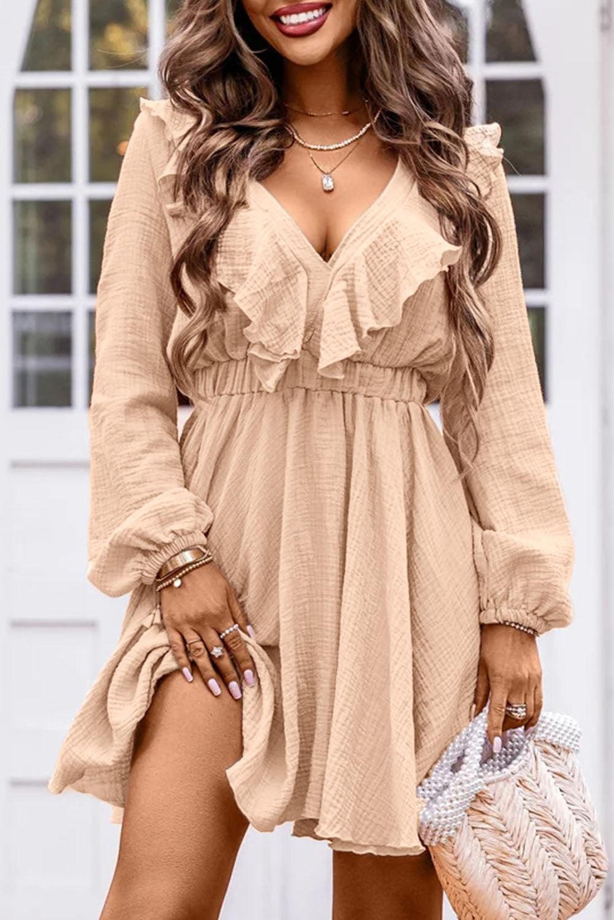Robe mini avec col en V et volants texturés élégante
