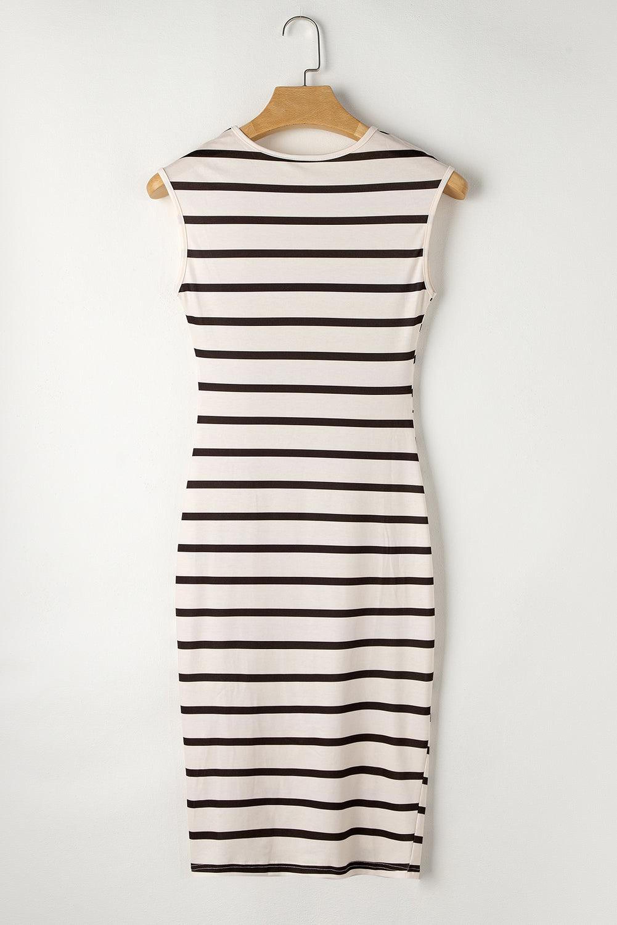 Robe midi torsadée avec fente latérale élégante