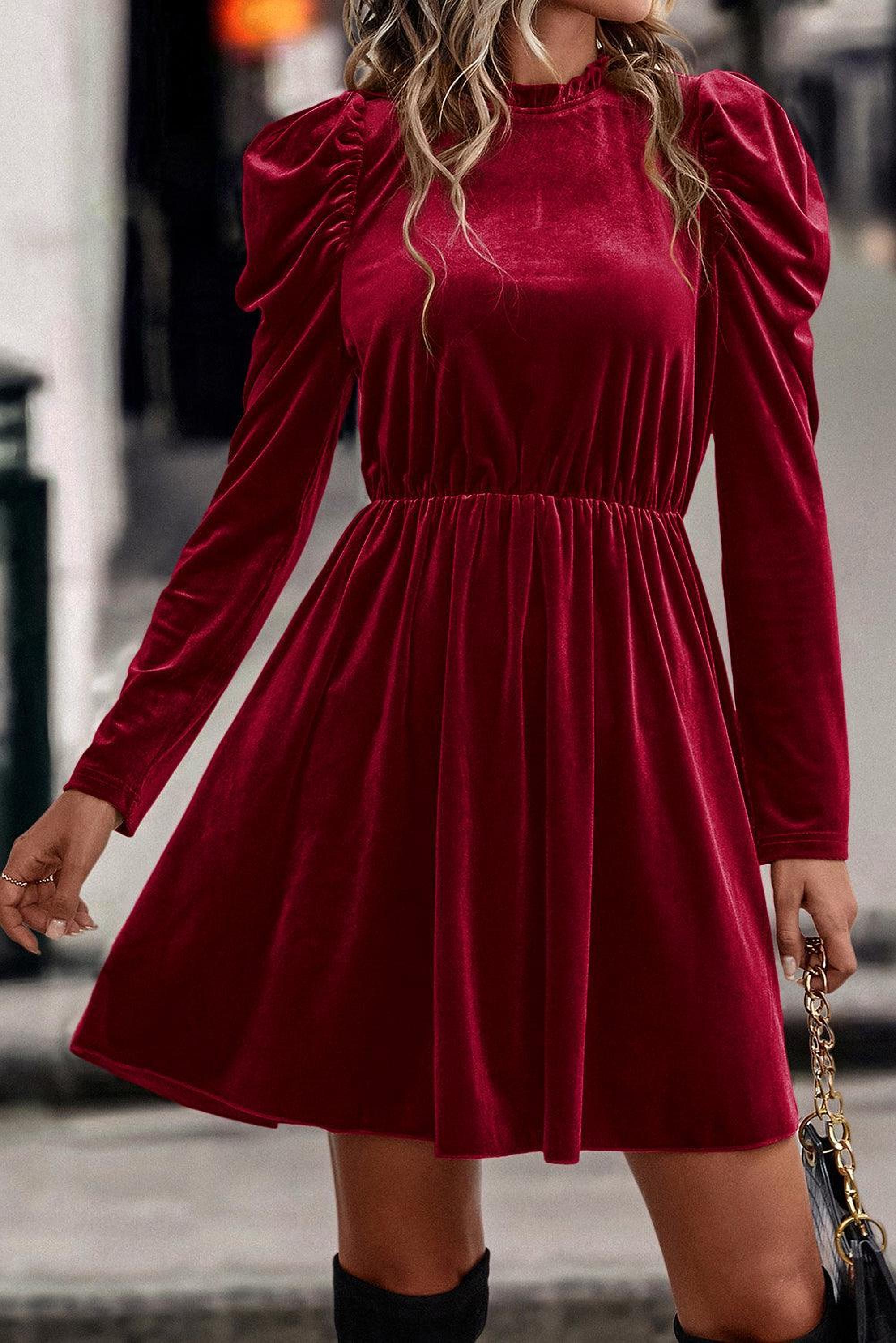 Robe en velours avec franges et manches gigot