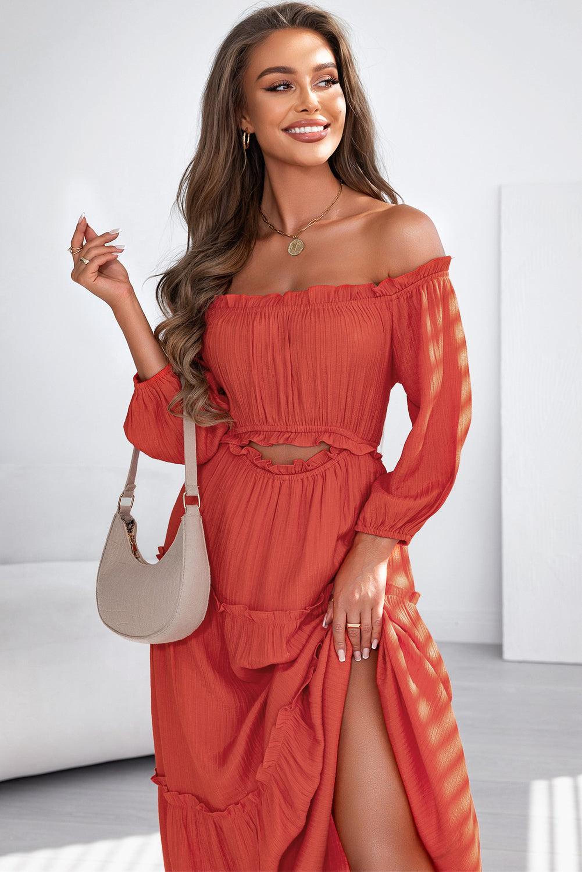 Robe maxi élégante sans épaules avec des manches ballon