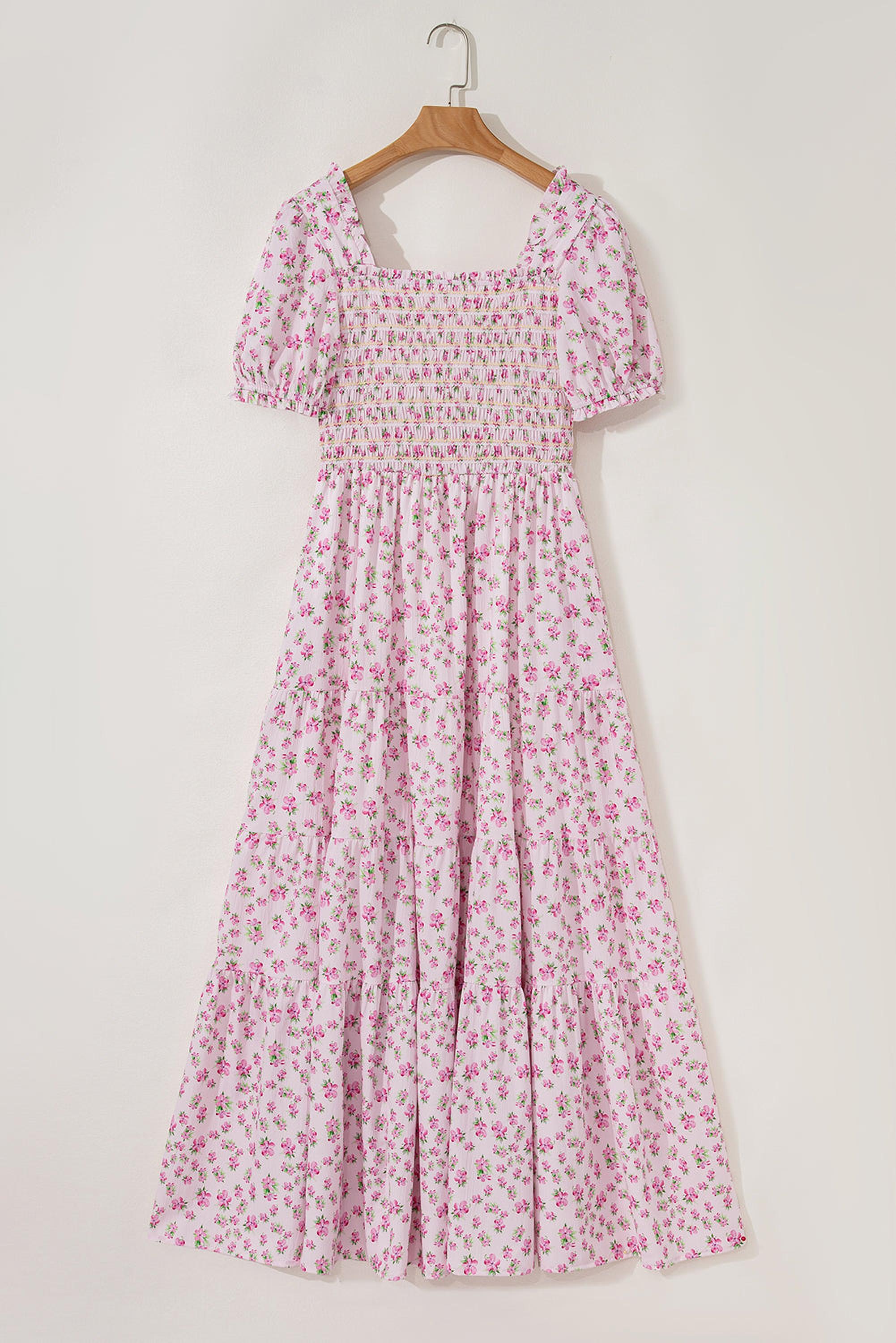 Robe maxi fleurie blanche à volants et corsage froncé