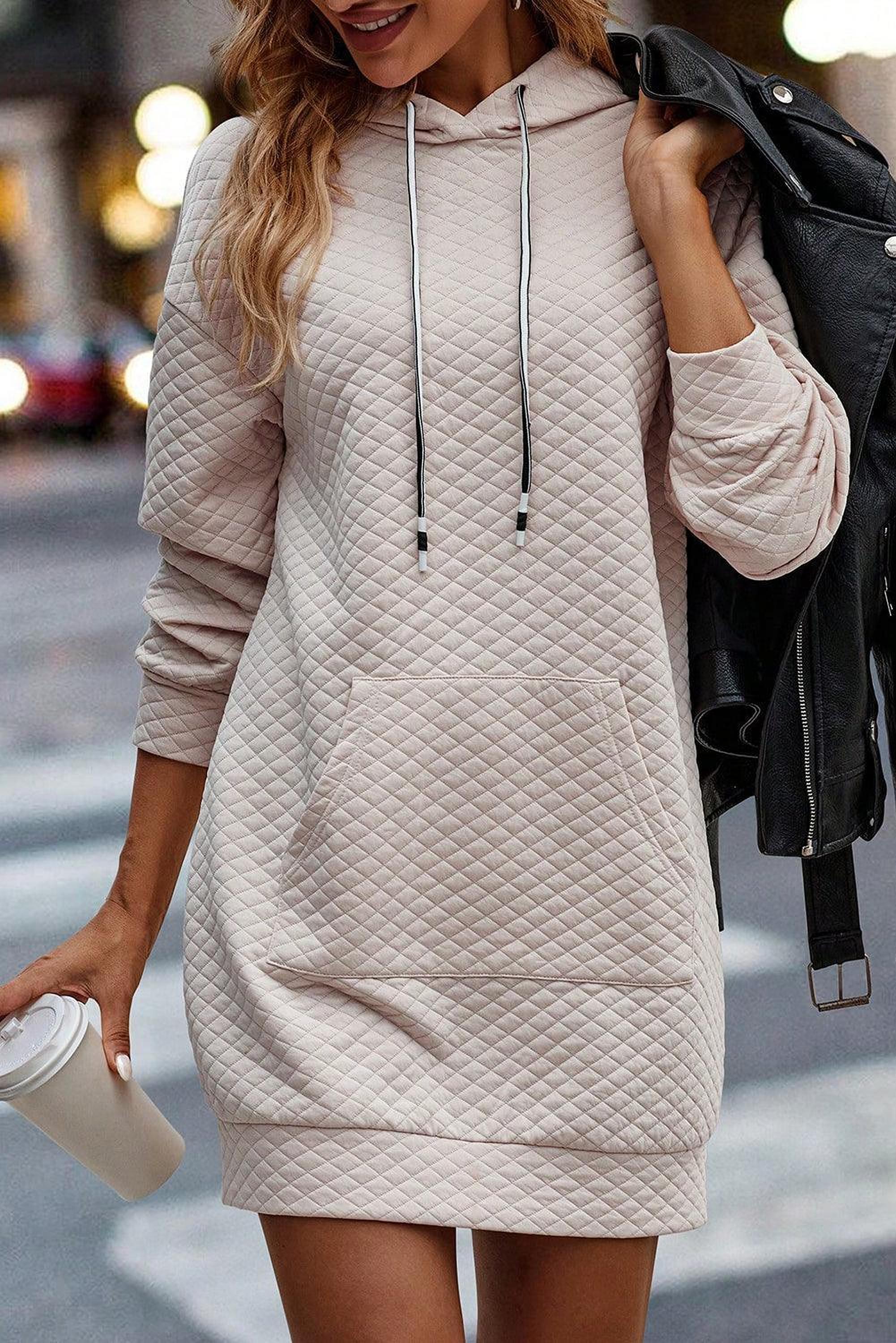 Robe matelassée à capuche avec poche à cordon pour un confort chic