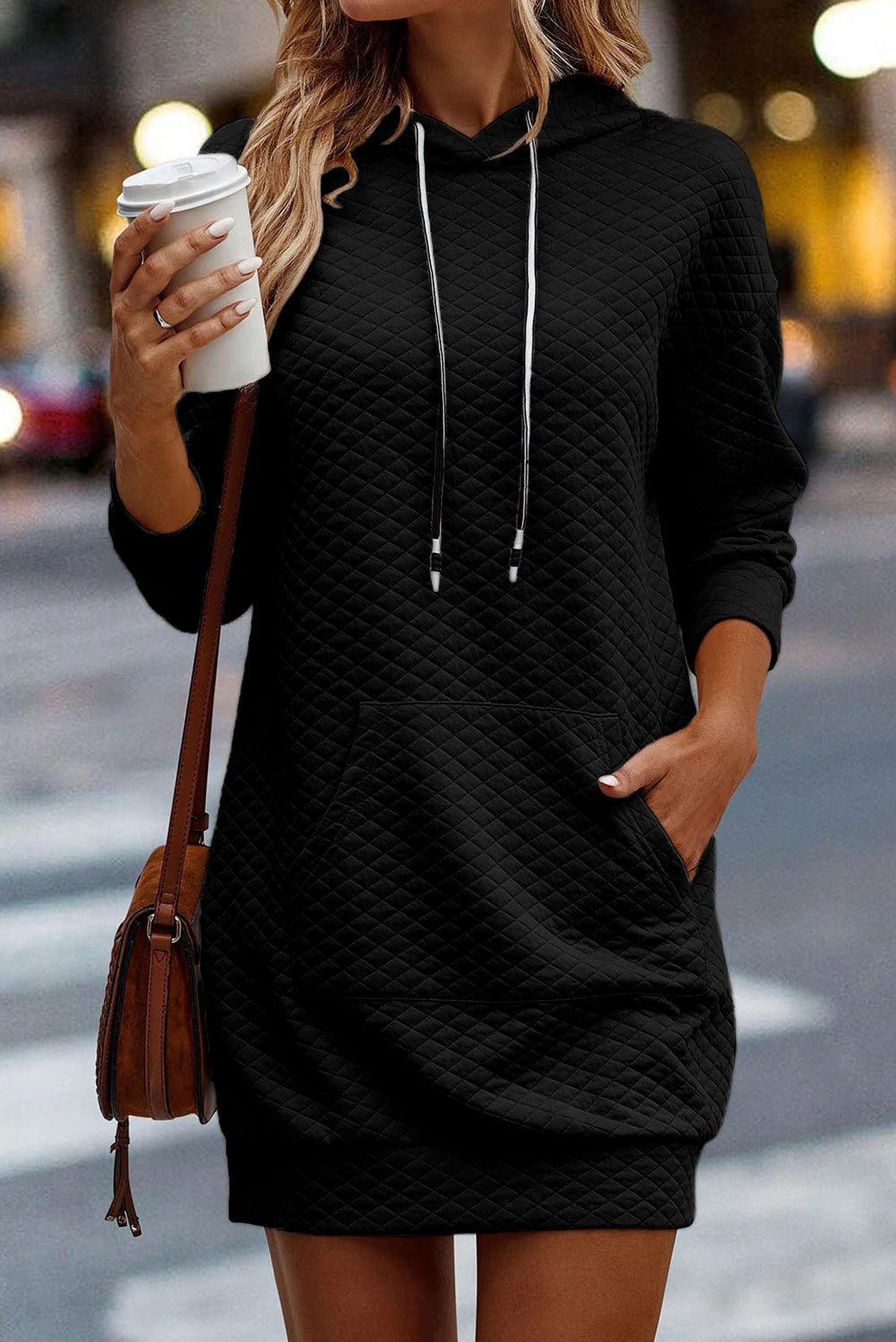 Robe matelassée à capuche avec poche à cordon pour un confort chic
