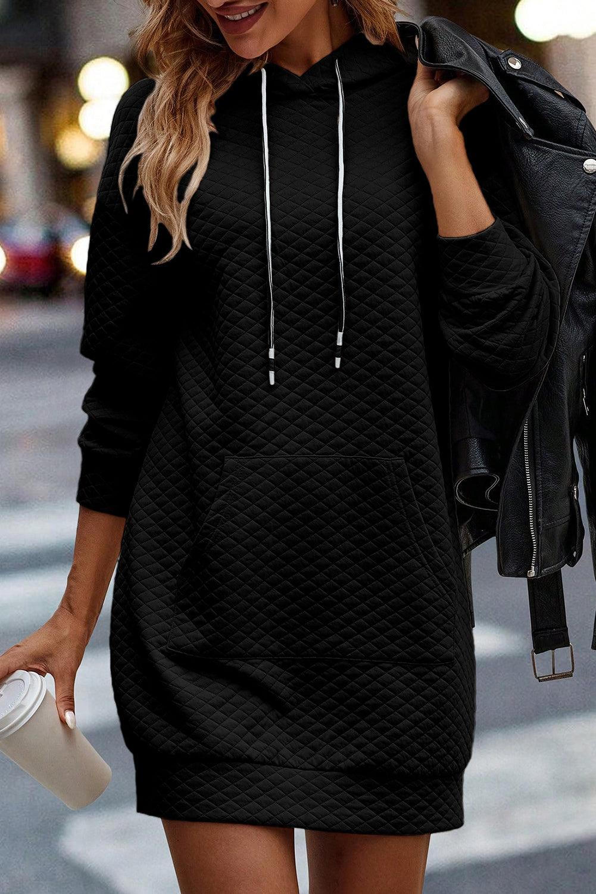 Robe matelassée à capuche avec poche à cordon pour un confort chic