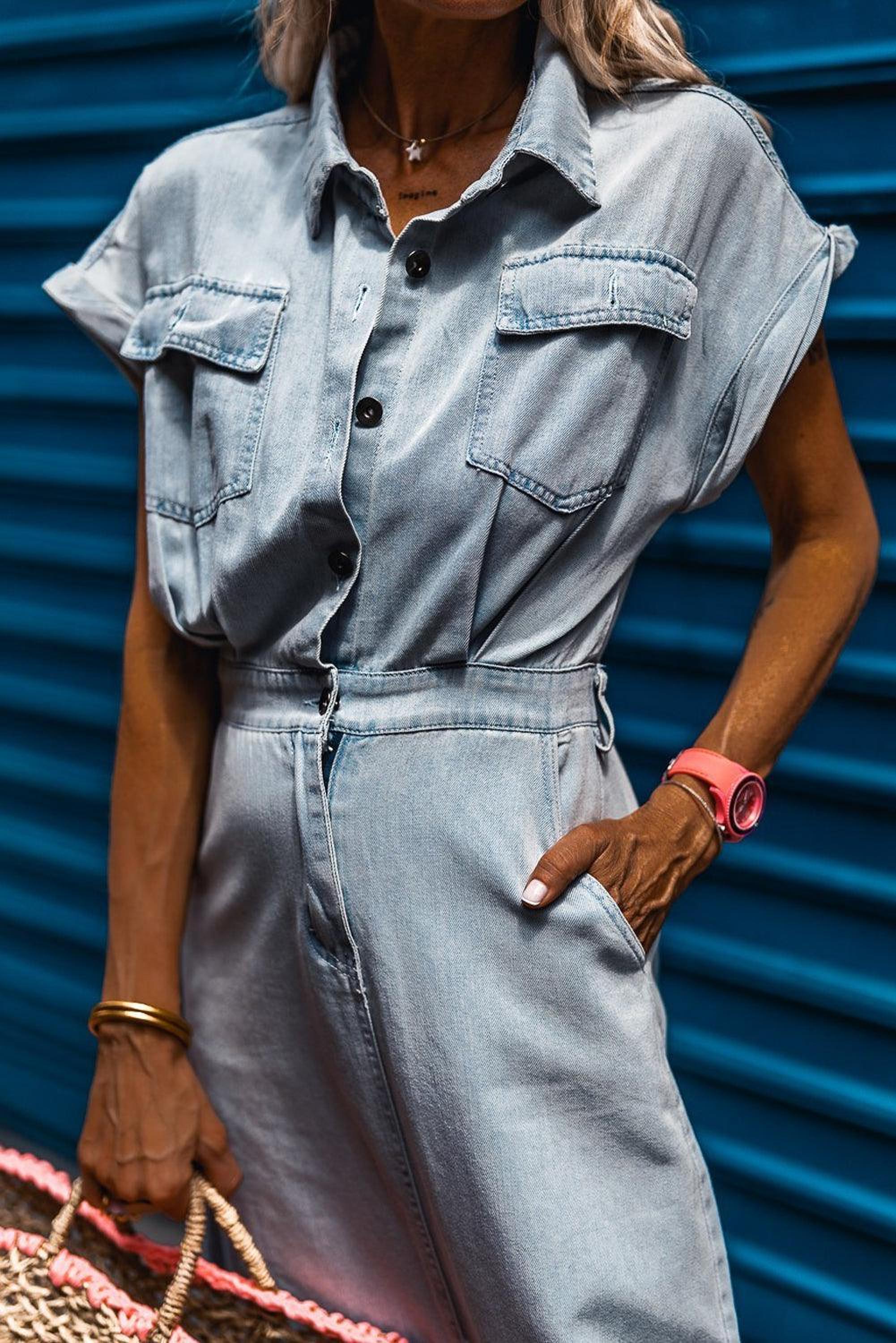 Robe en denim élégante avec manches courtes chauve-souris