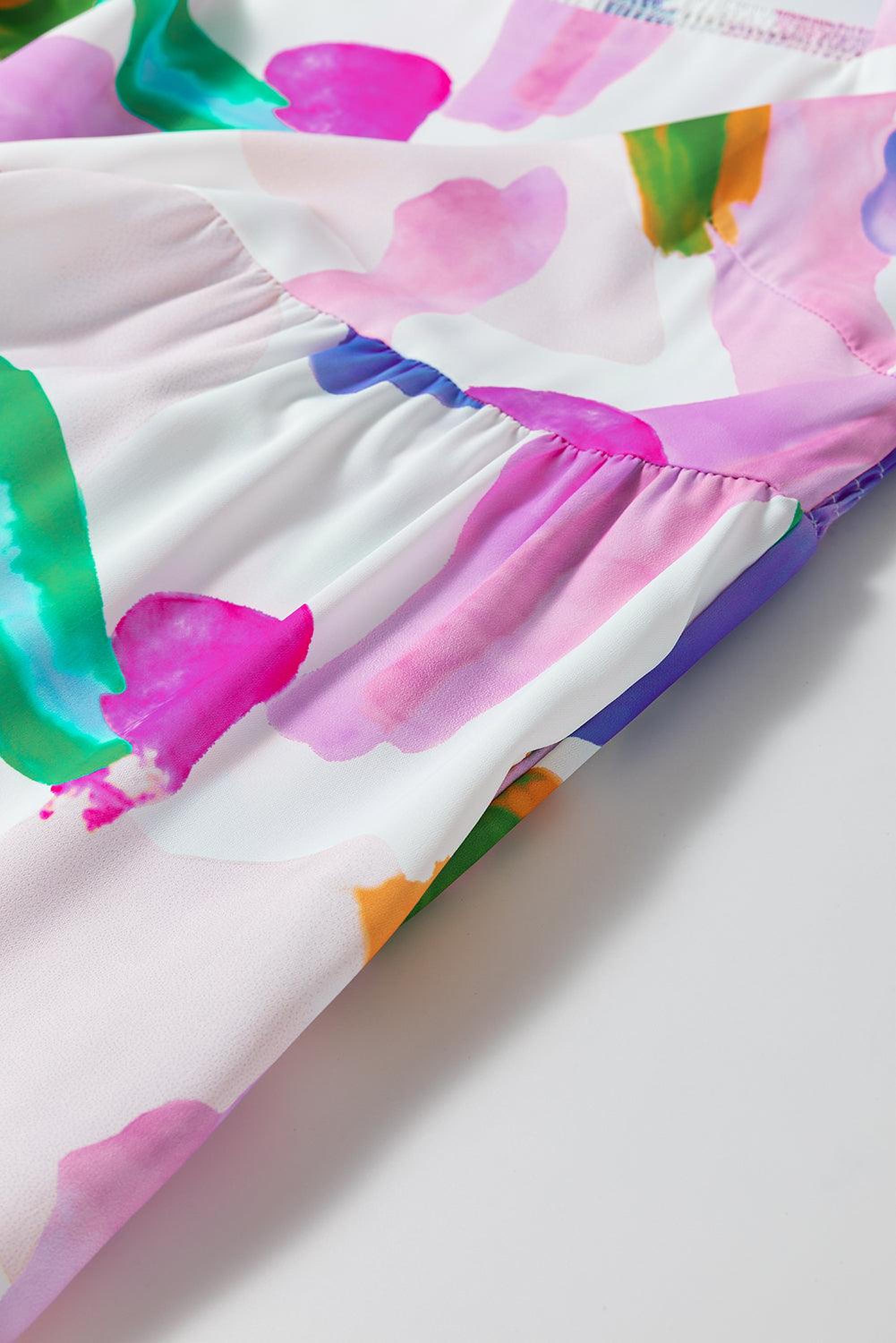 Robe midi imprimée abstraite avec manches bouffantes