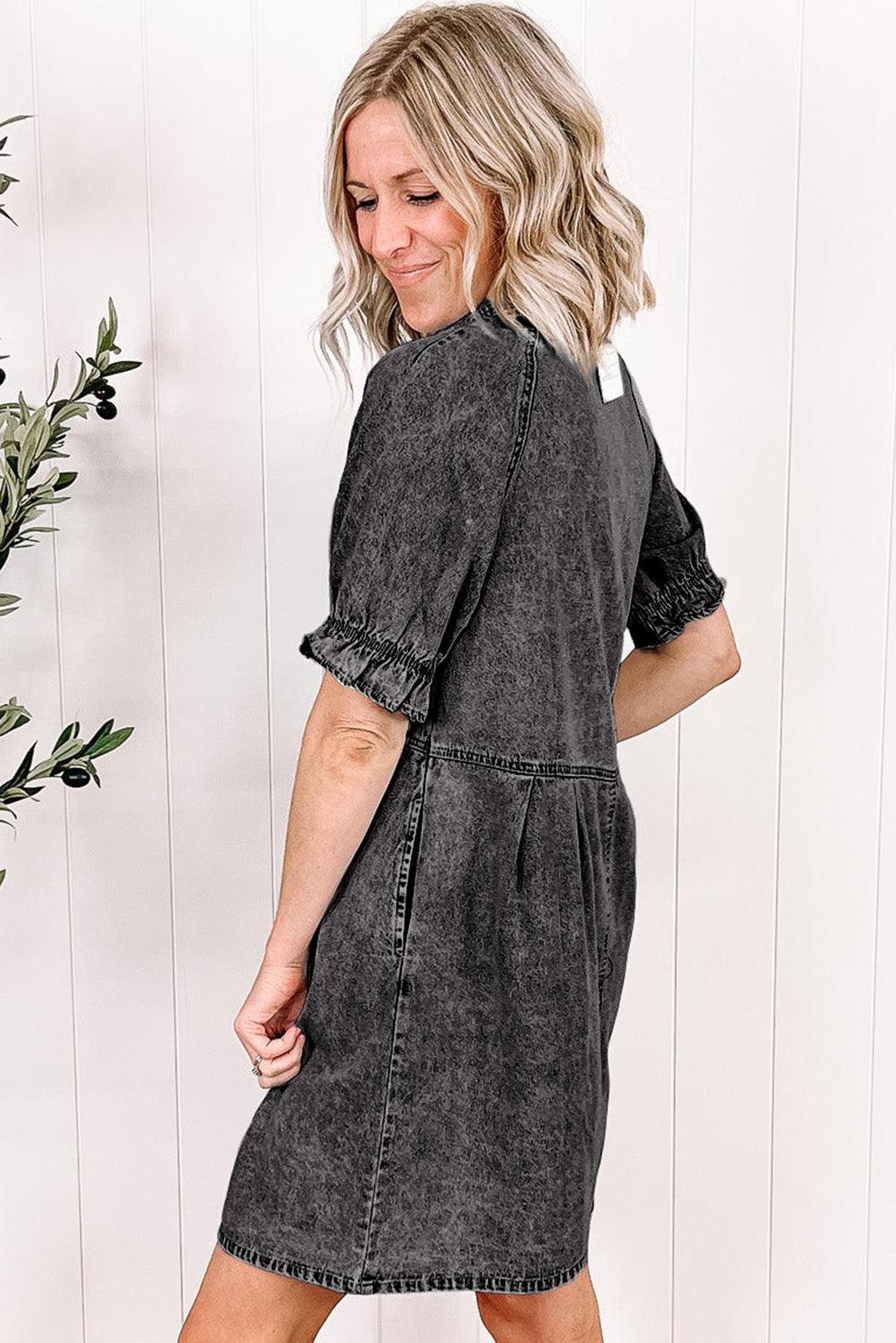 Robe en denim lavé pour un look décontracté et tendance