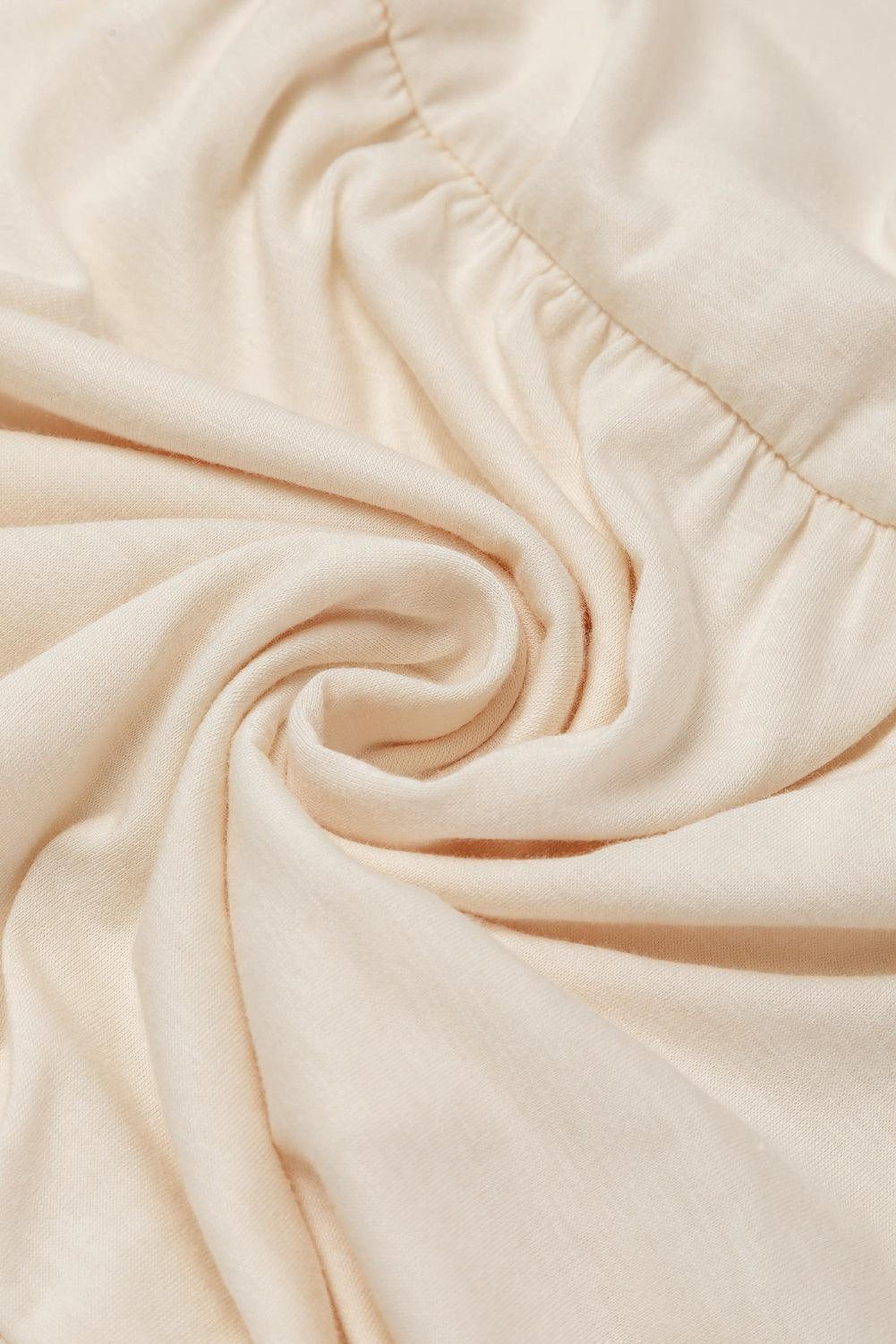 Robe trapèze avec manches bouffantes et détails embellis