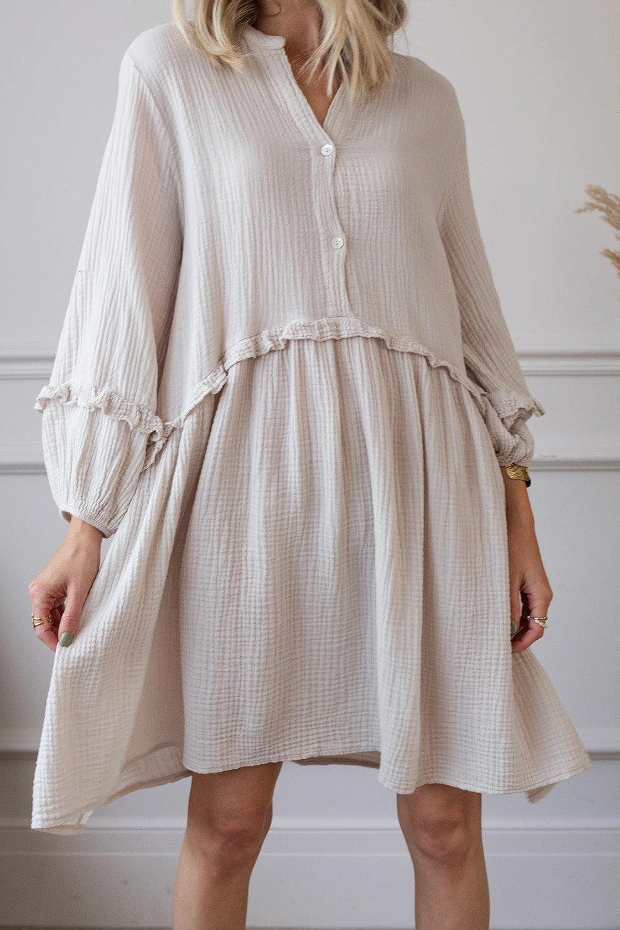 Robe élégante avec volants et structure raffinée