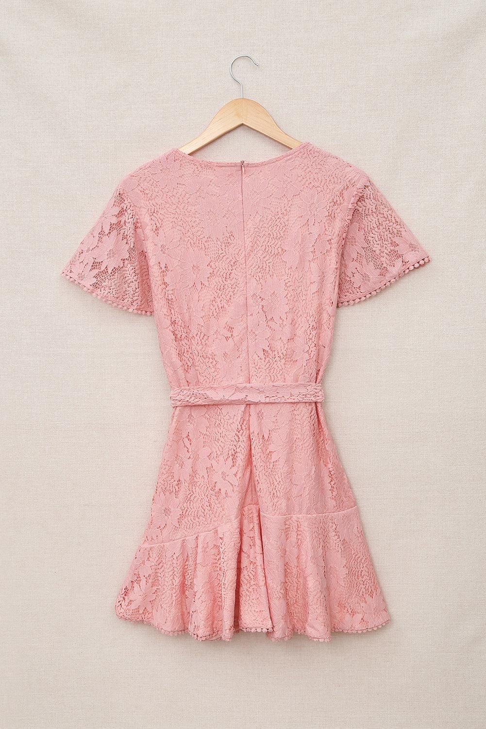 Robe portefeuille en dentelle avec manches et décolleté en V