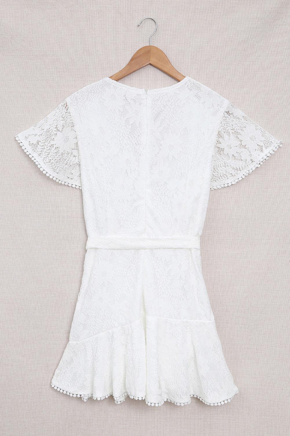 Robe portefeuille en dentelle avec manches et décolleté en V