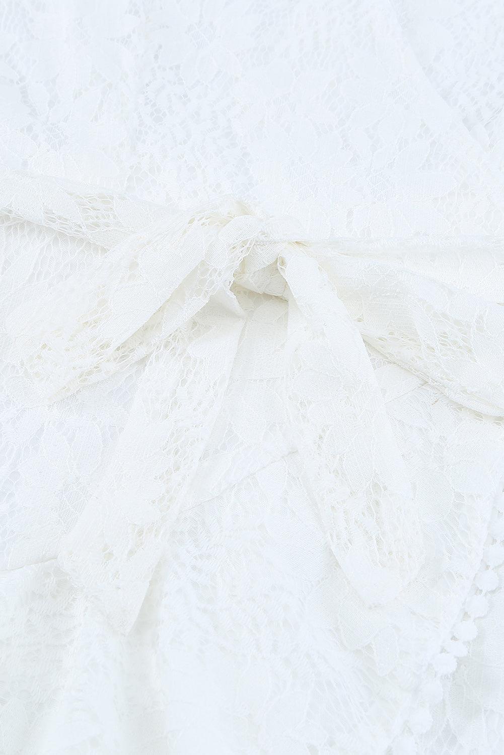 Robe portefeuille en dentelle avec manches et décolleté en V