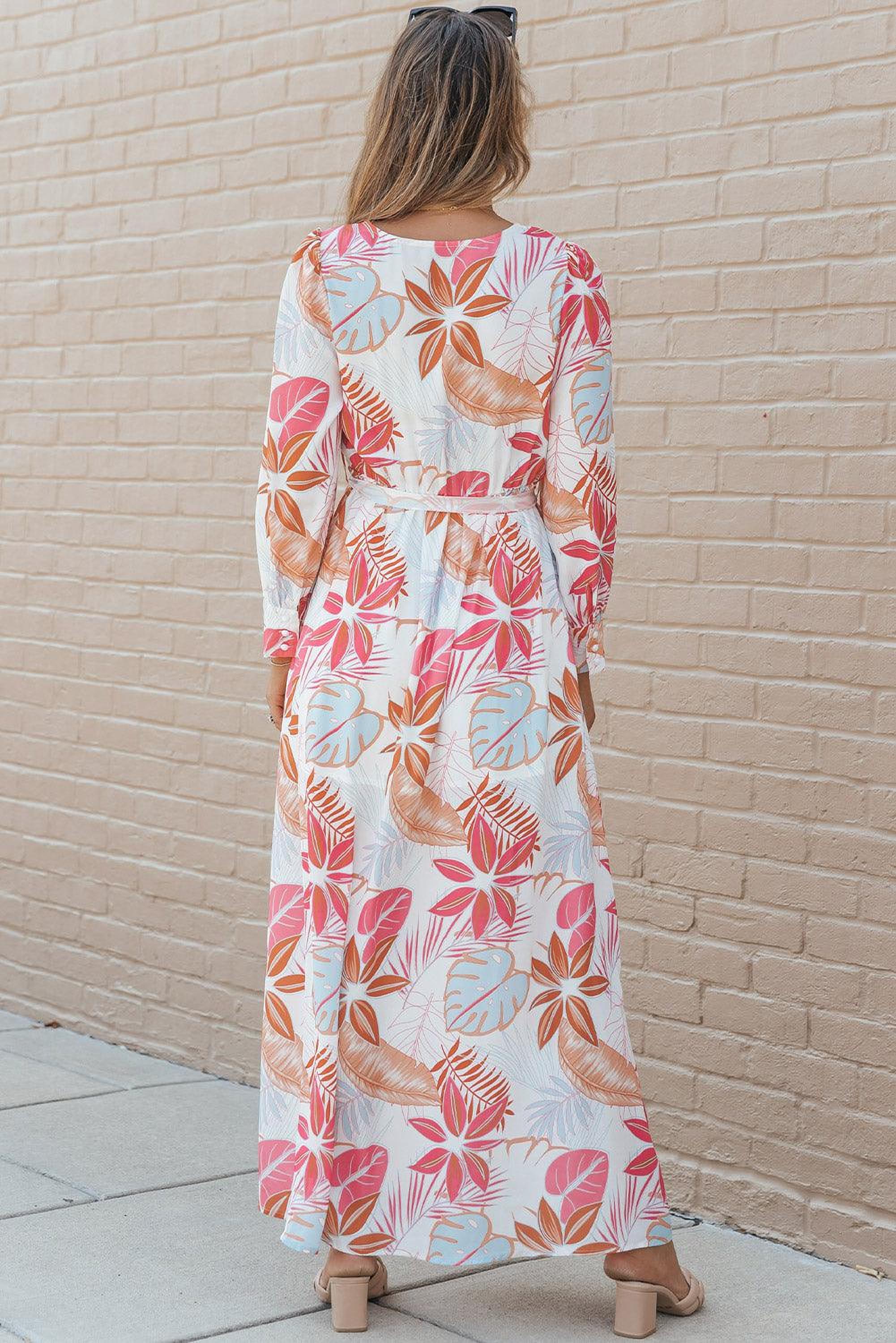 Robe longue et élégante avec un motif tropical pour une allure estivale