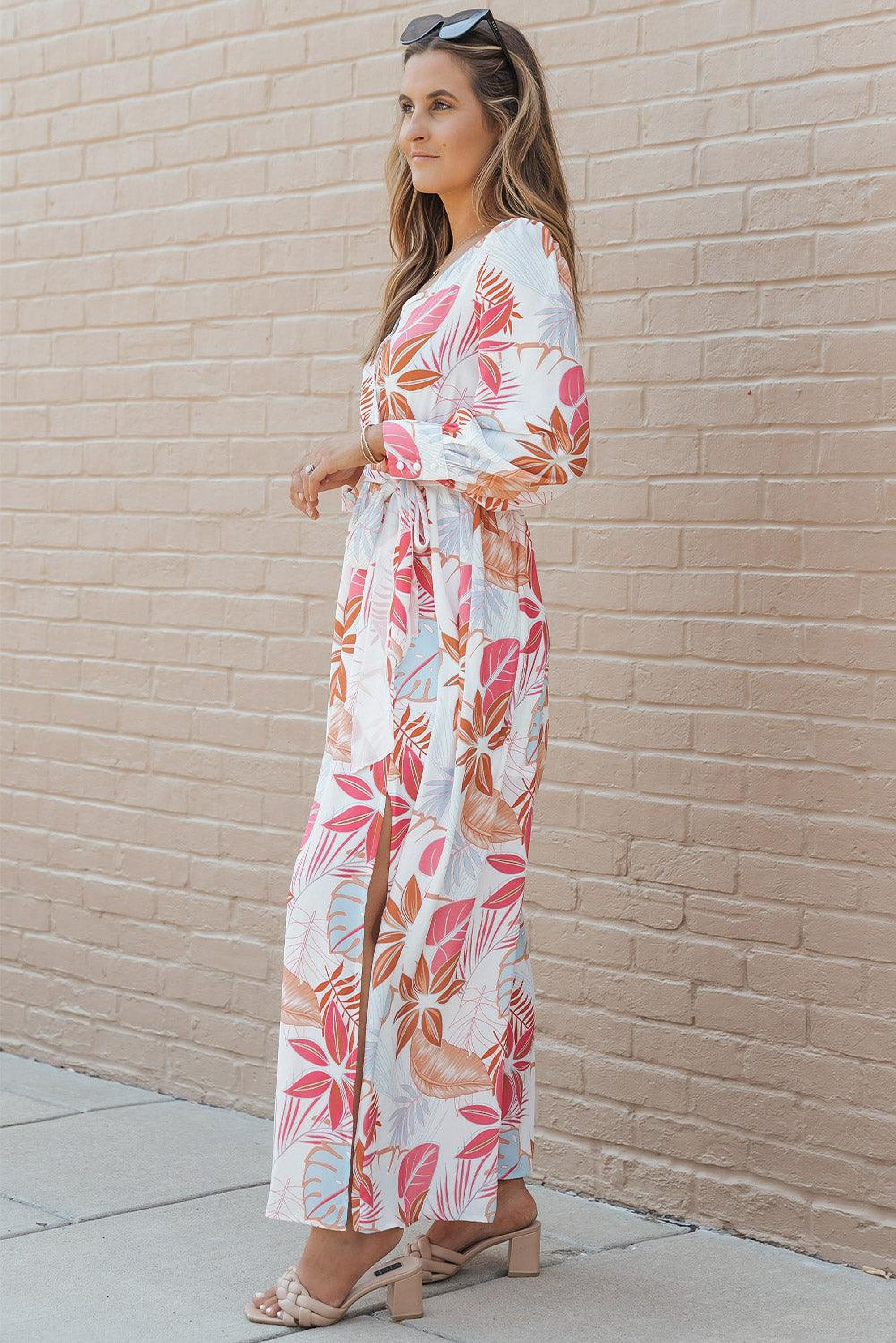 Robe longue et élégante avec un motif tropical pour une allure estivale