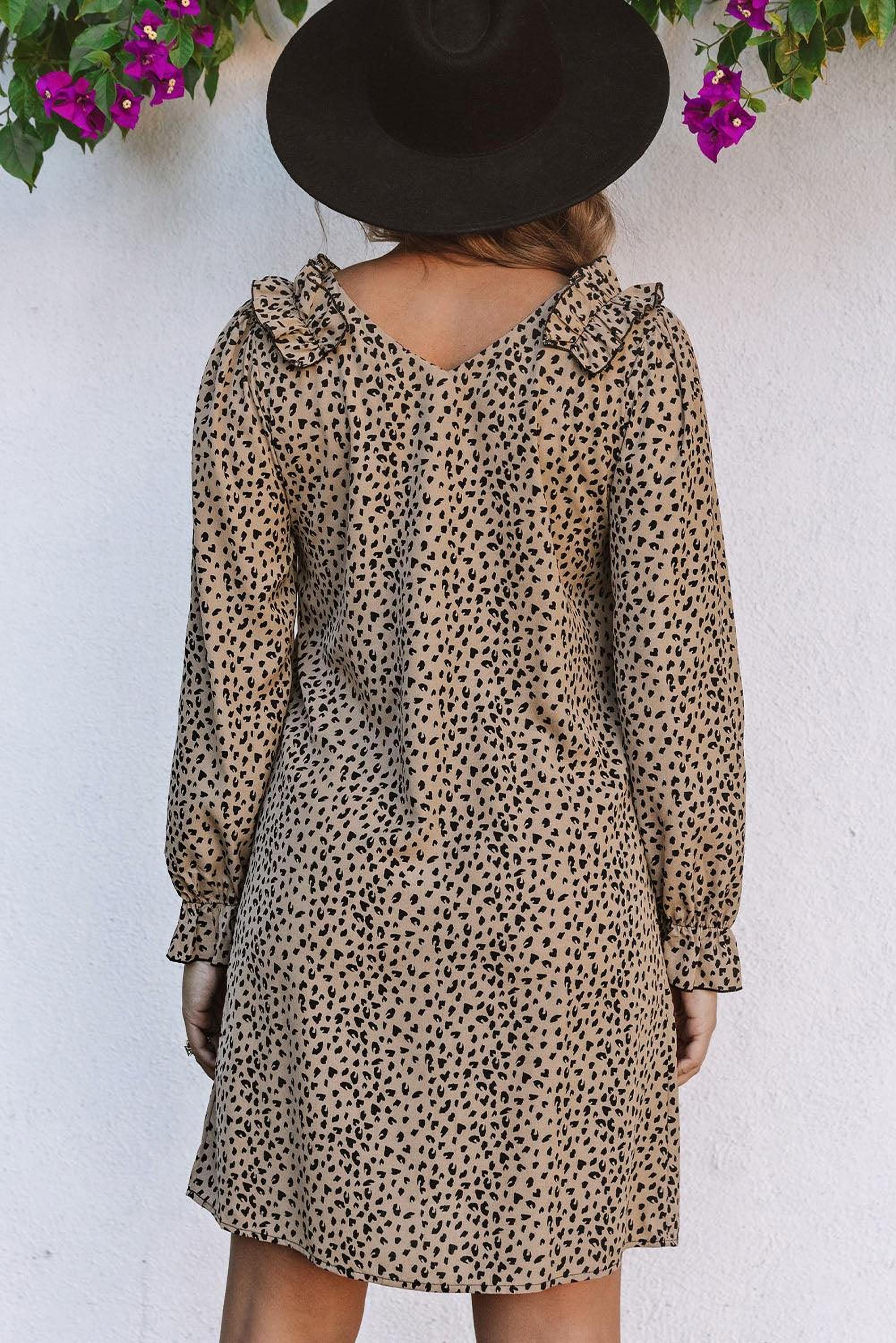 Robe à motif panthère avec franges et décolleté en V, pour une élégance sauvage