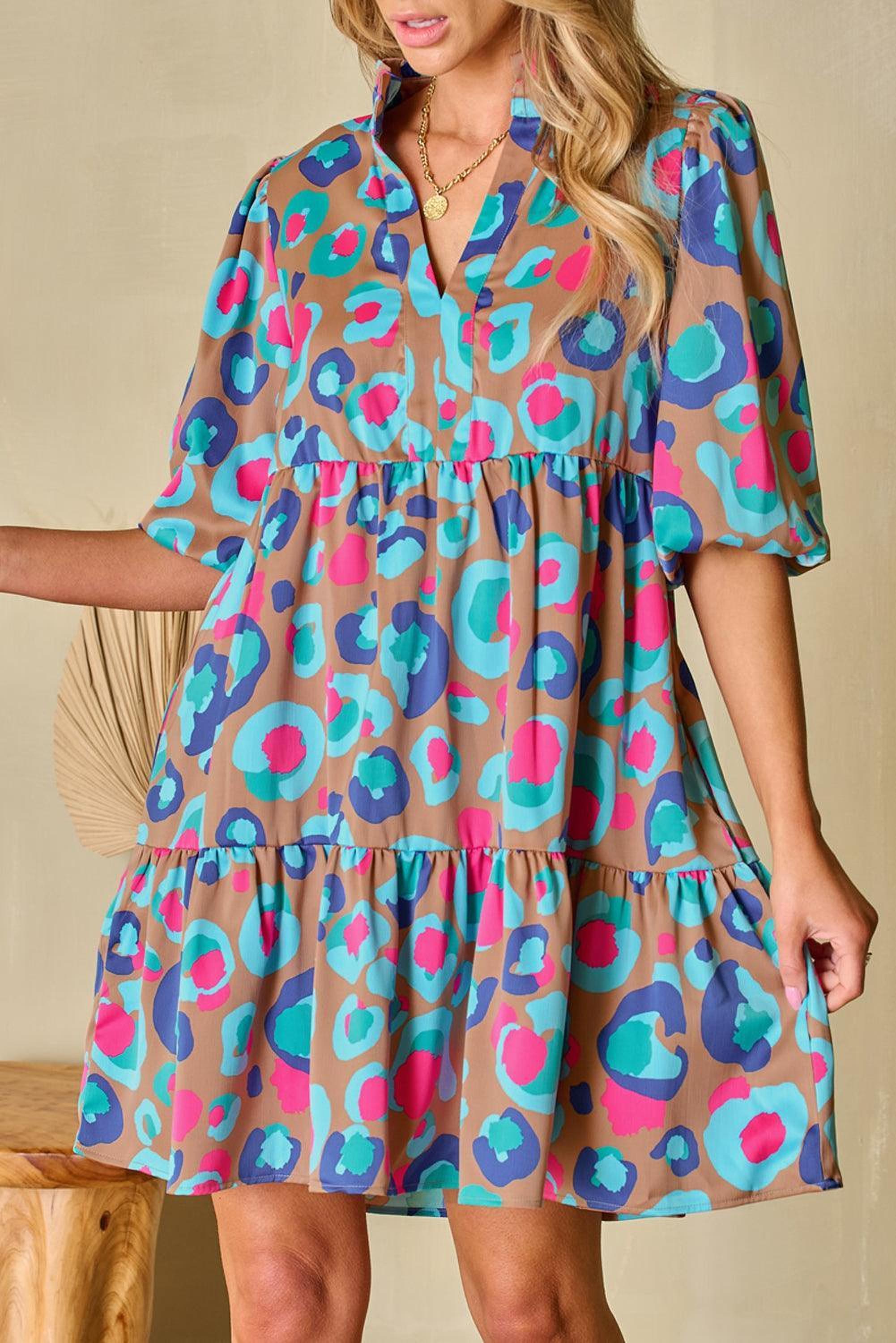 Robe imprimée léopard avec volants et col fendu élégante pour femmes