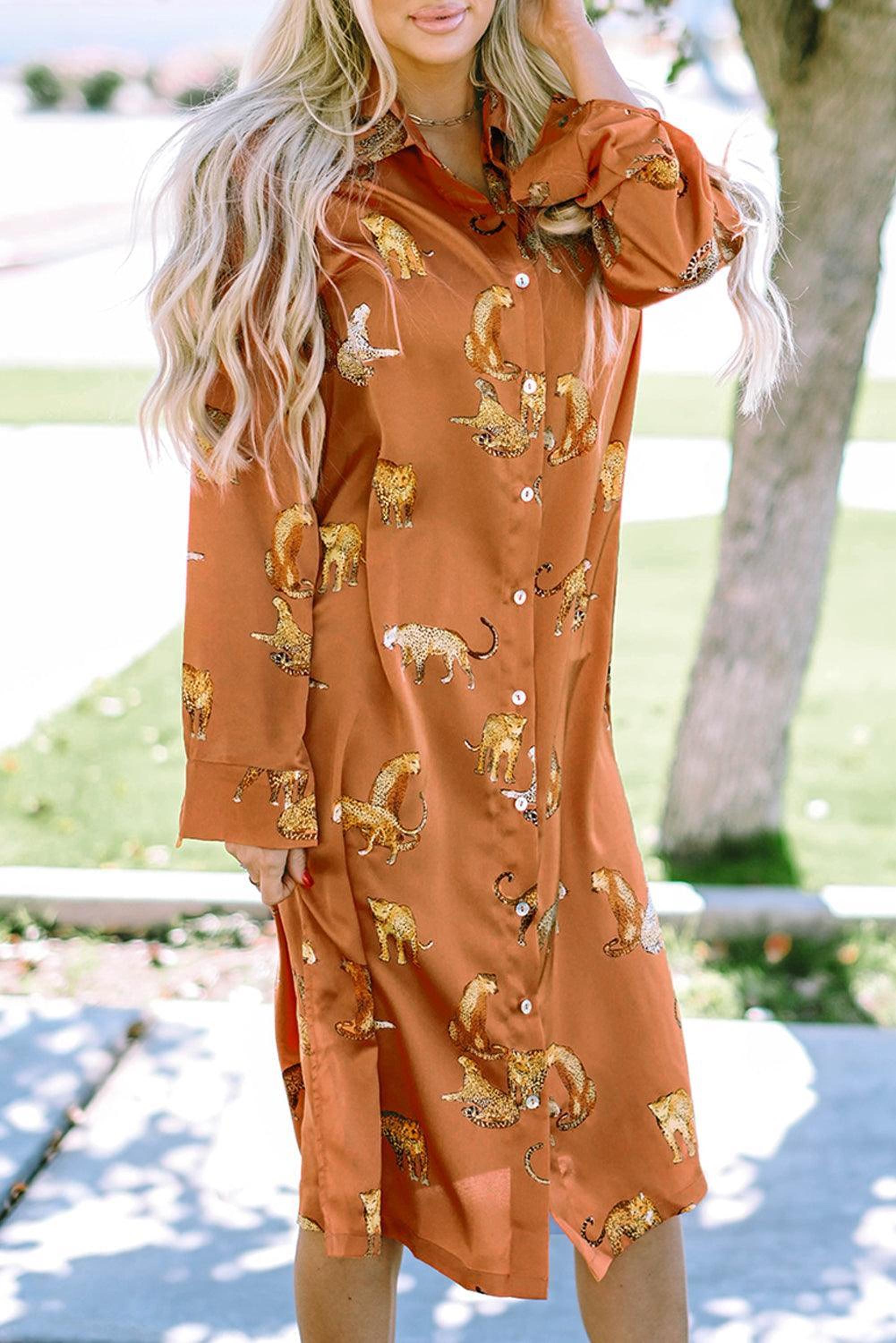 Robe-chemise à boutons avec imprimé léopard élégant