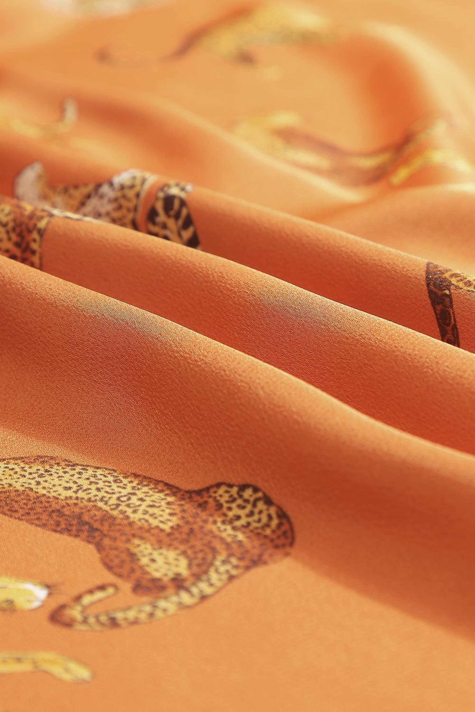 Robe-chemise à boutons avec imprimé léopard élégant