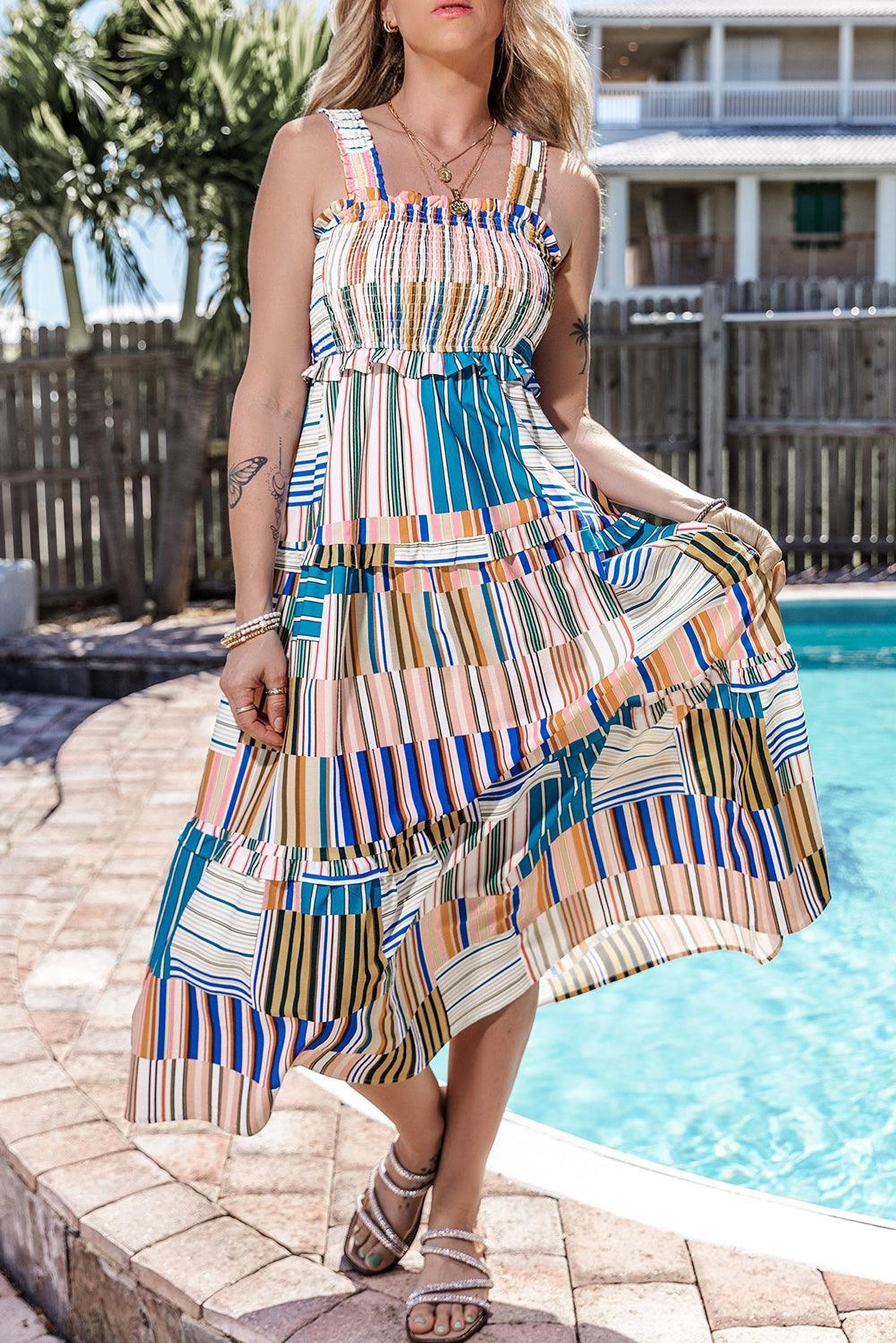 Robe maxi rayée avec effet smock