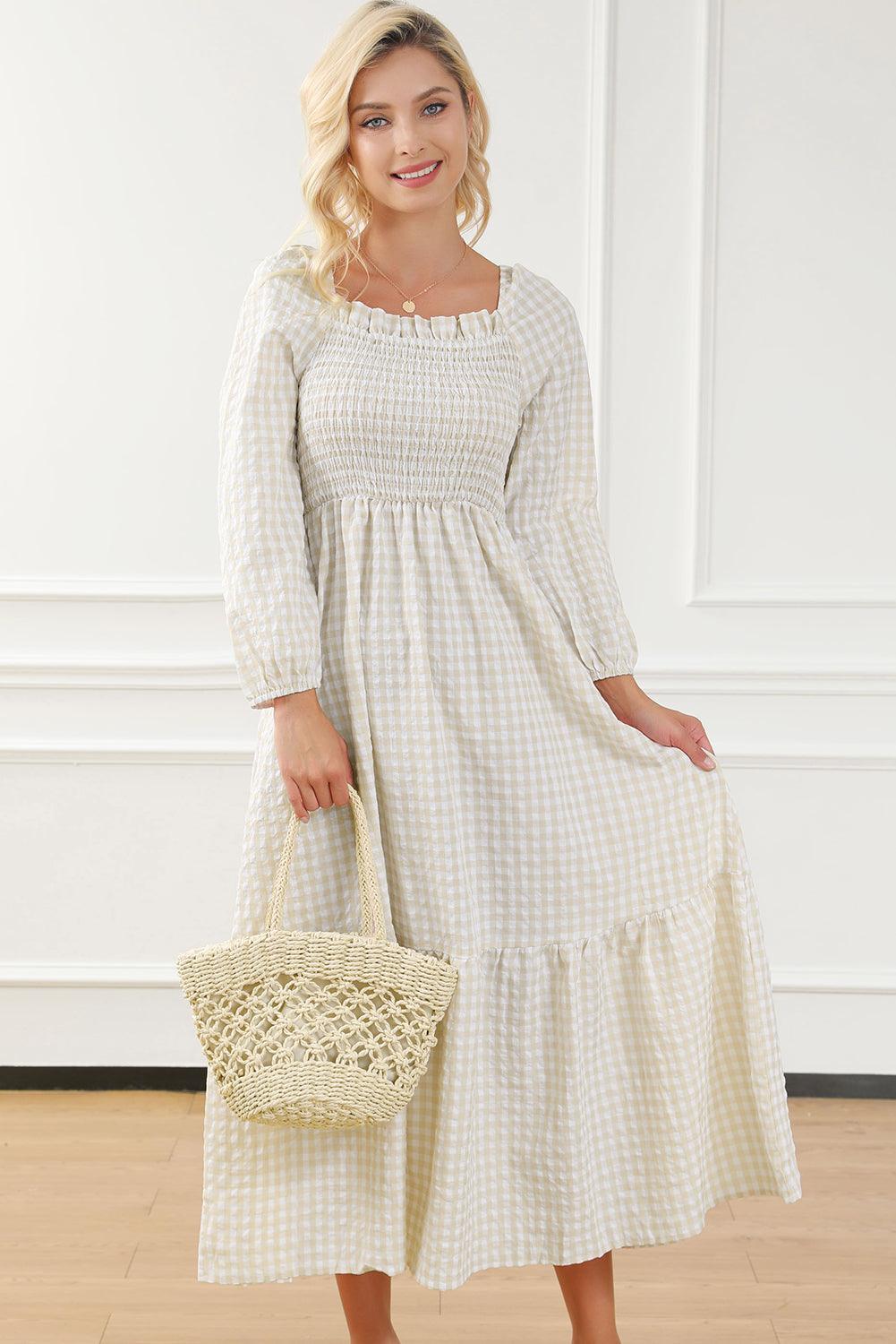 Robe maxi élégante avec motif à carreaux et volants