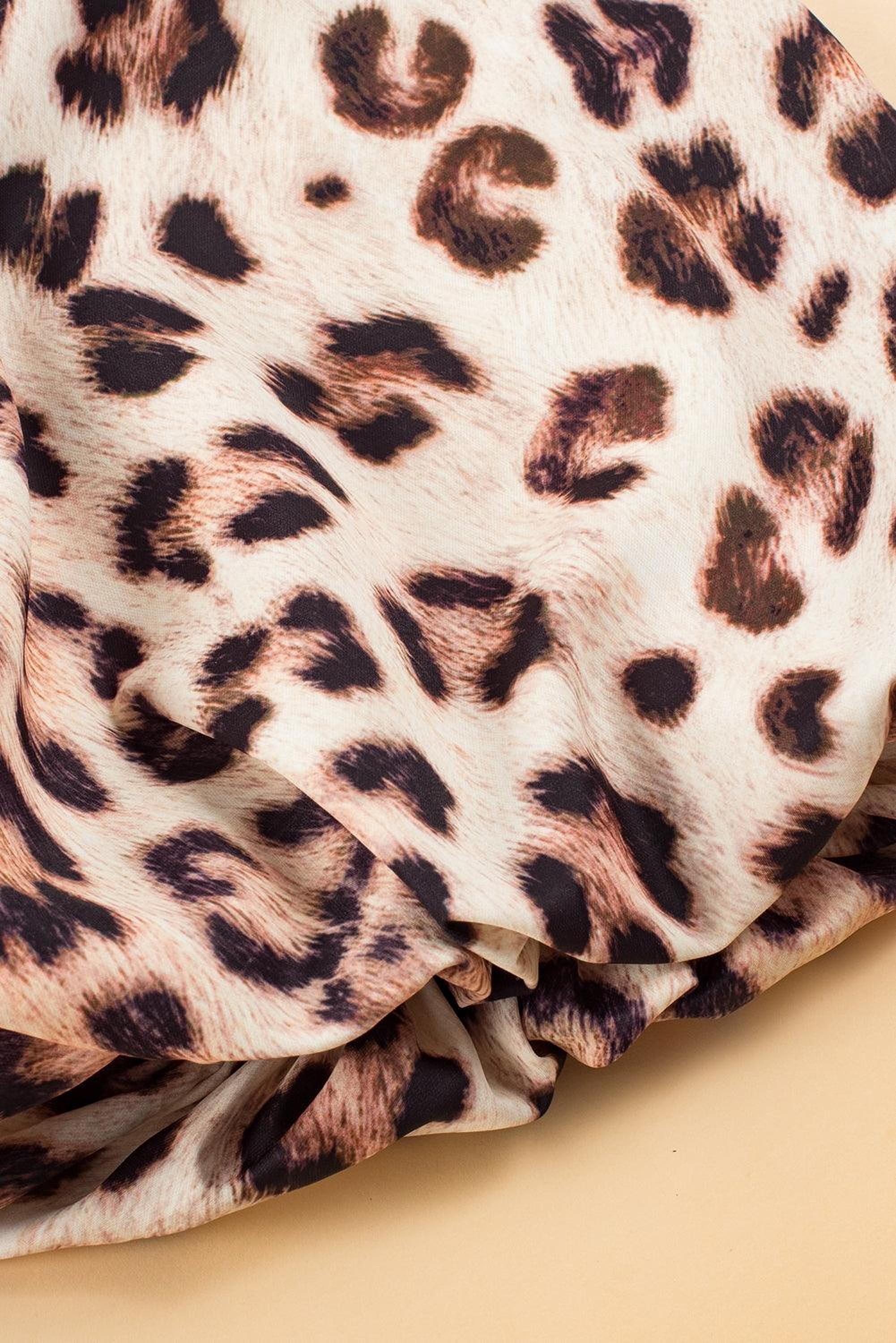 Maxi robe à imprimé léopard avec manches bouffantes